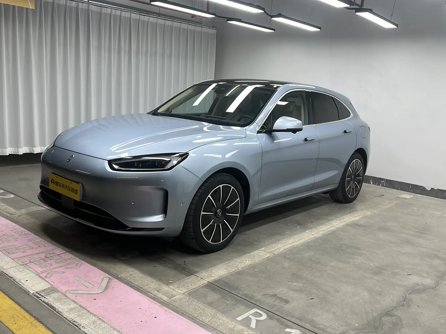 AITO M5 (Wenjie M5)  из Китая