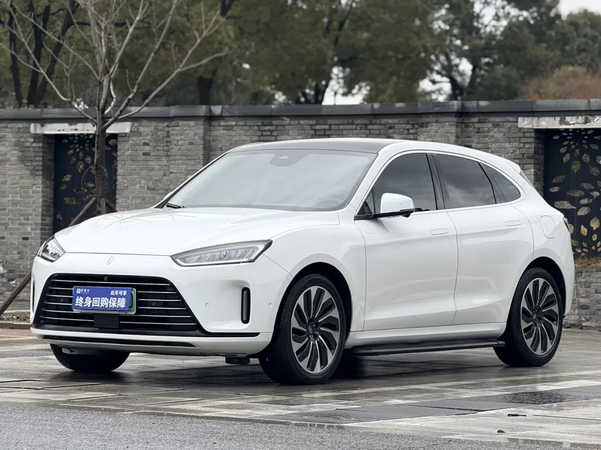 AITO M5 (Wenjie M5)  из Китая