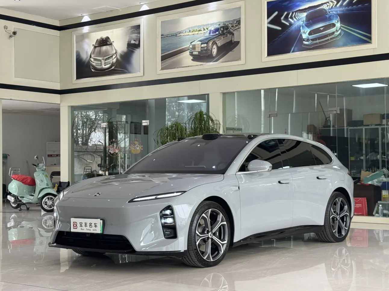 NIO ET5T  из Китая
