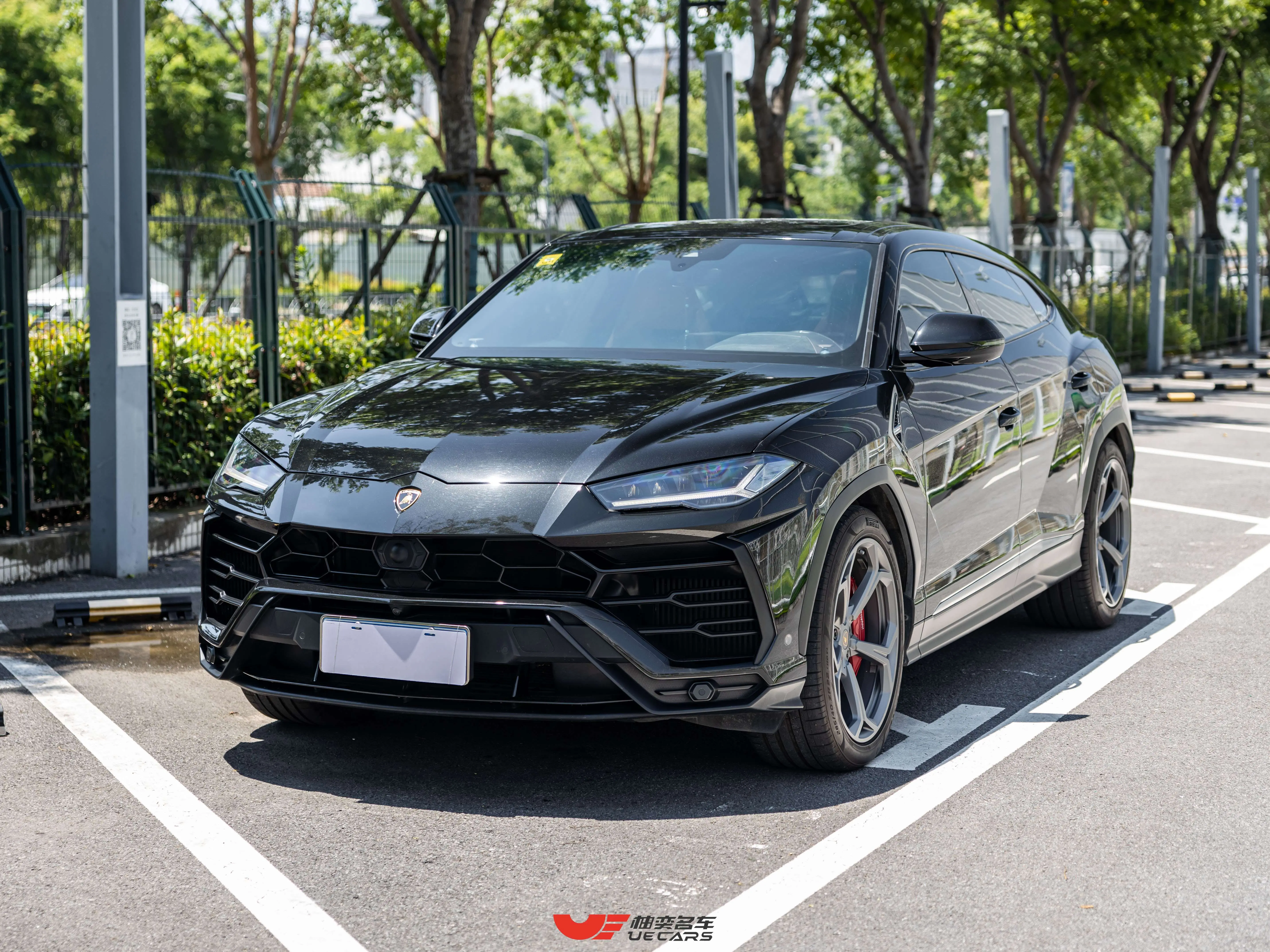 Lamborghini Urus  из Китая