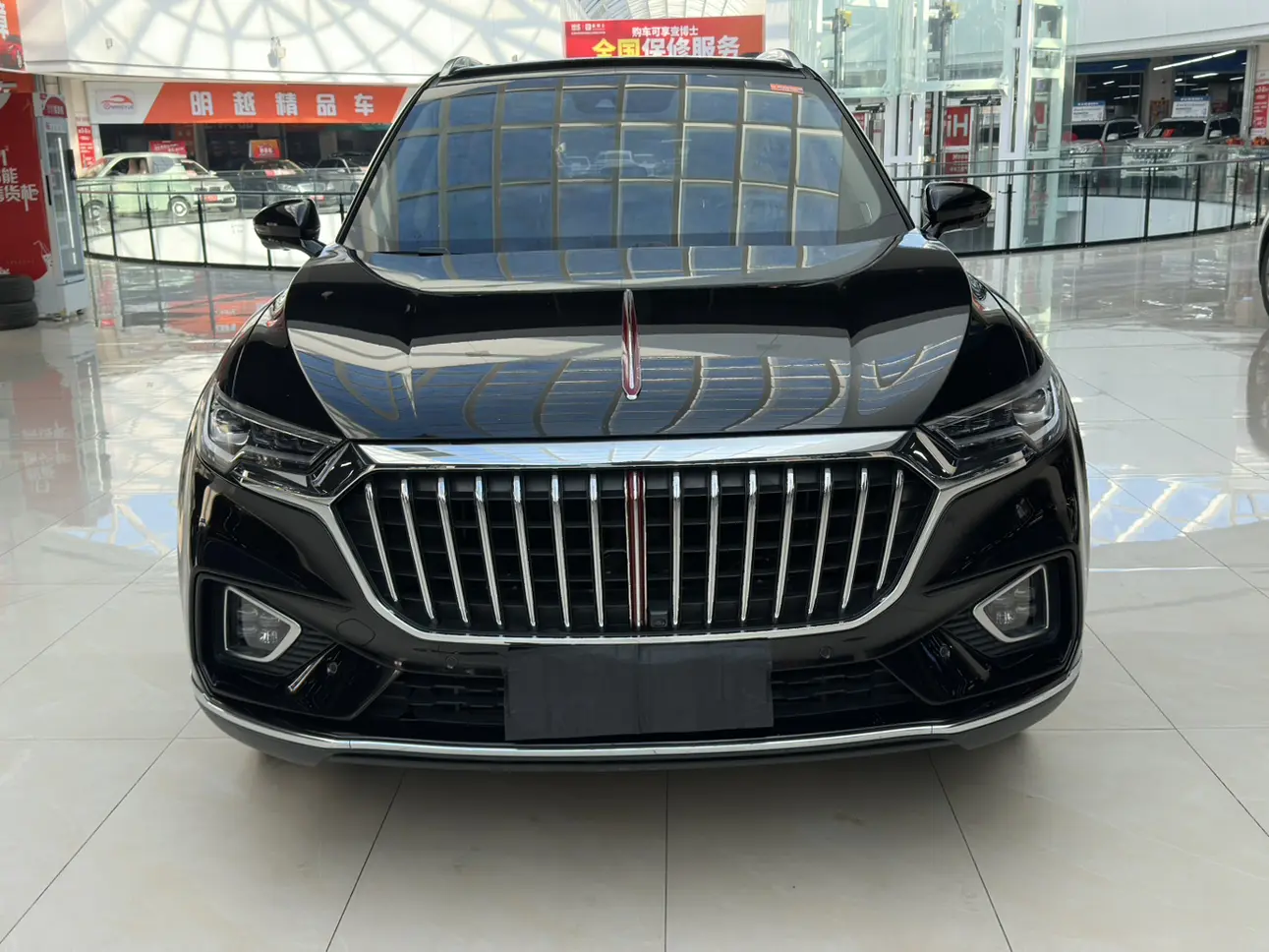 Hongqi HS5  из Китая
