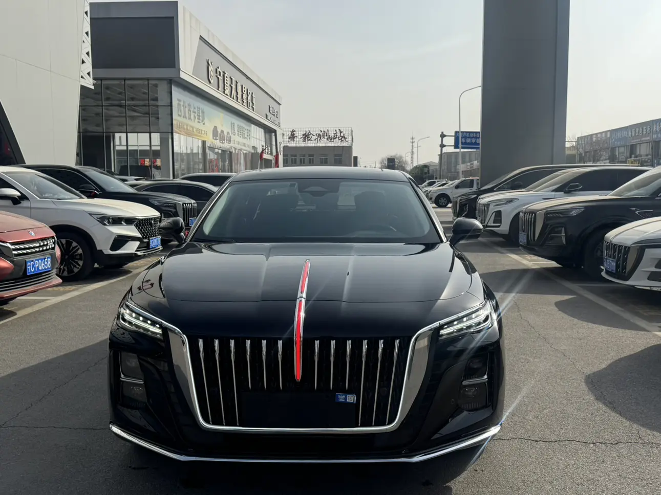 Hongqi H5  из Китая