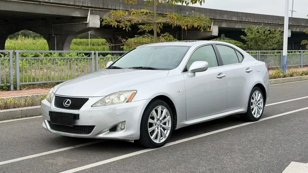 Lexus IS  из Китая