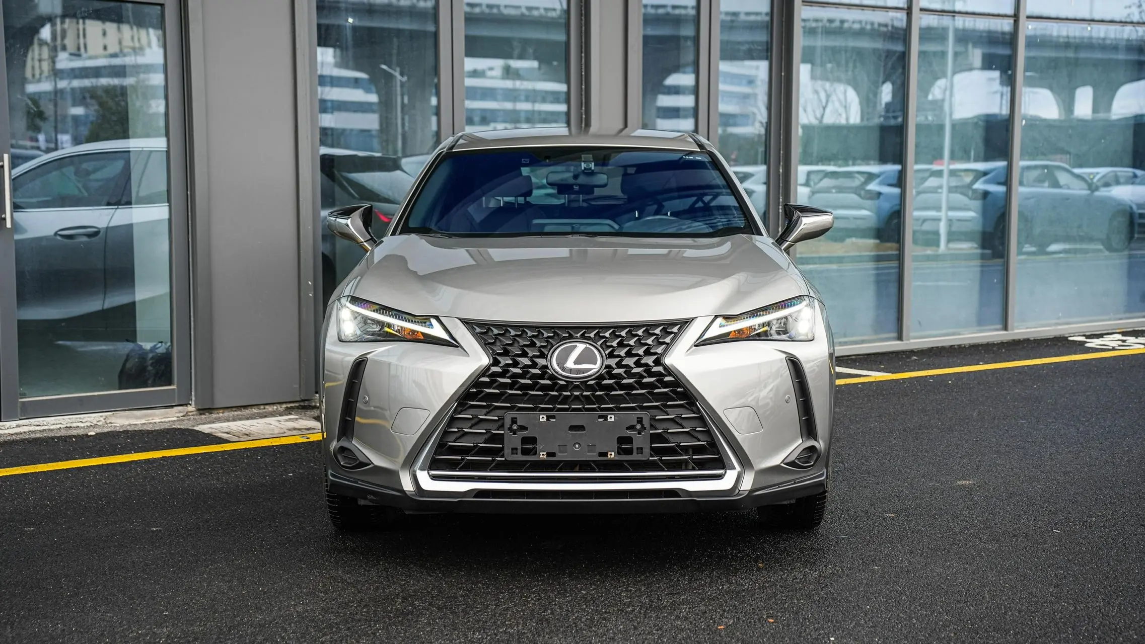 Lexus UX  из Китая