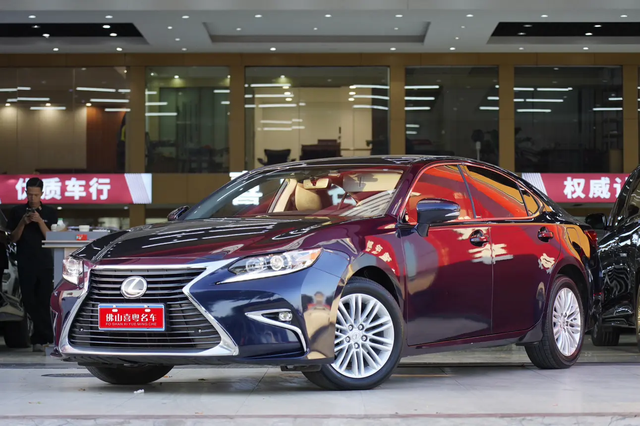 Lexus ES  из Китая