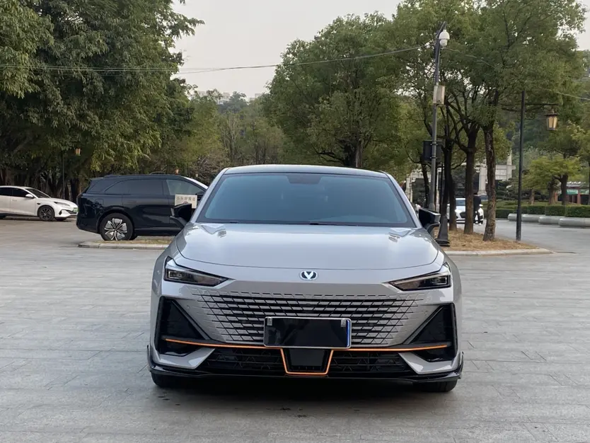 Changan UNI-V  из Китая