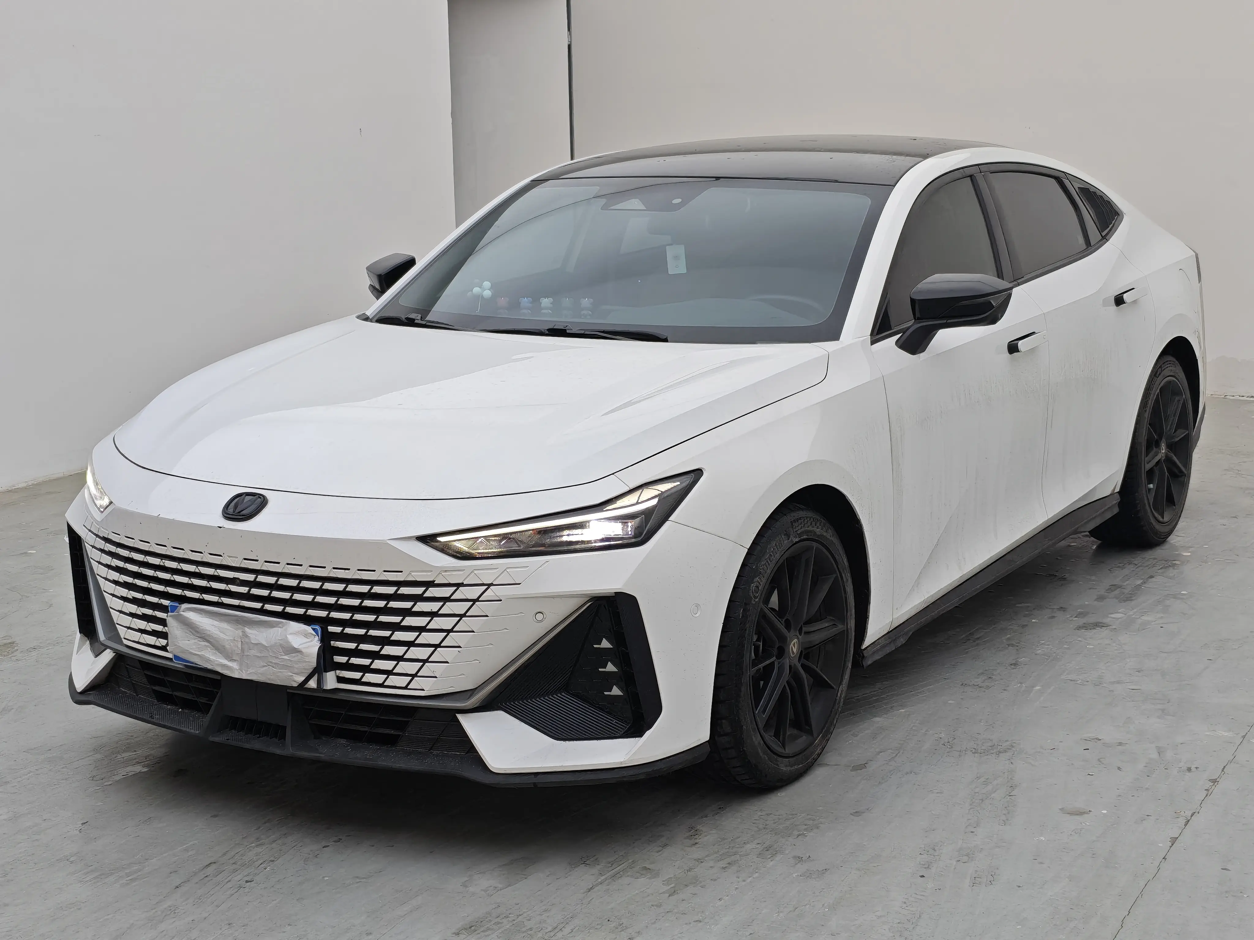 Changan UNI-V  из Китая