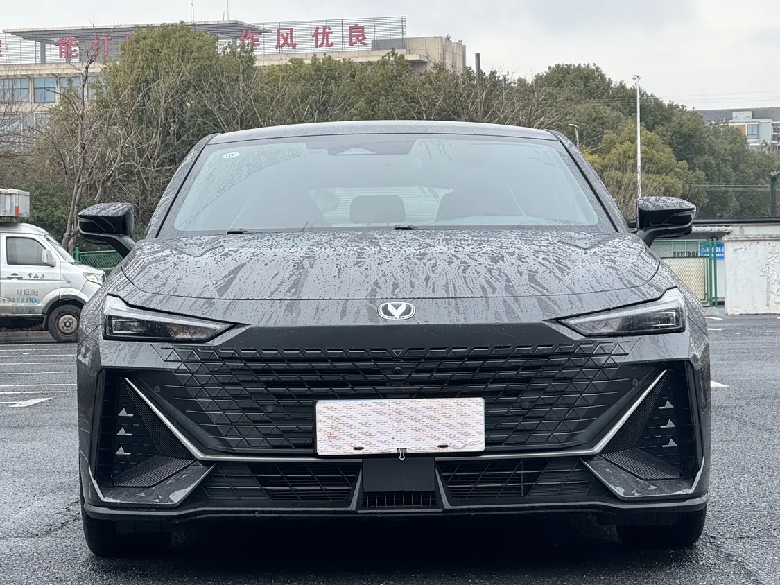 Changan UNI-V  из Китая