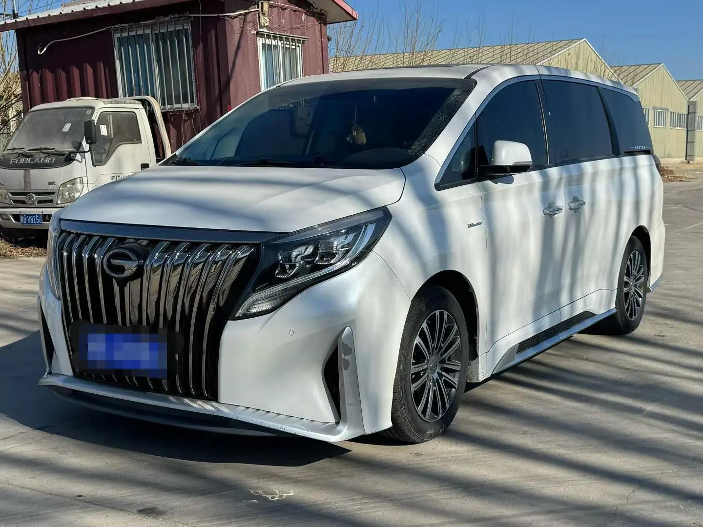 GAC Trumpchi M8  из Китая