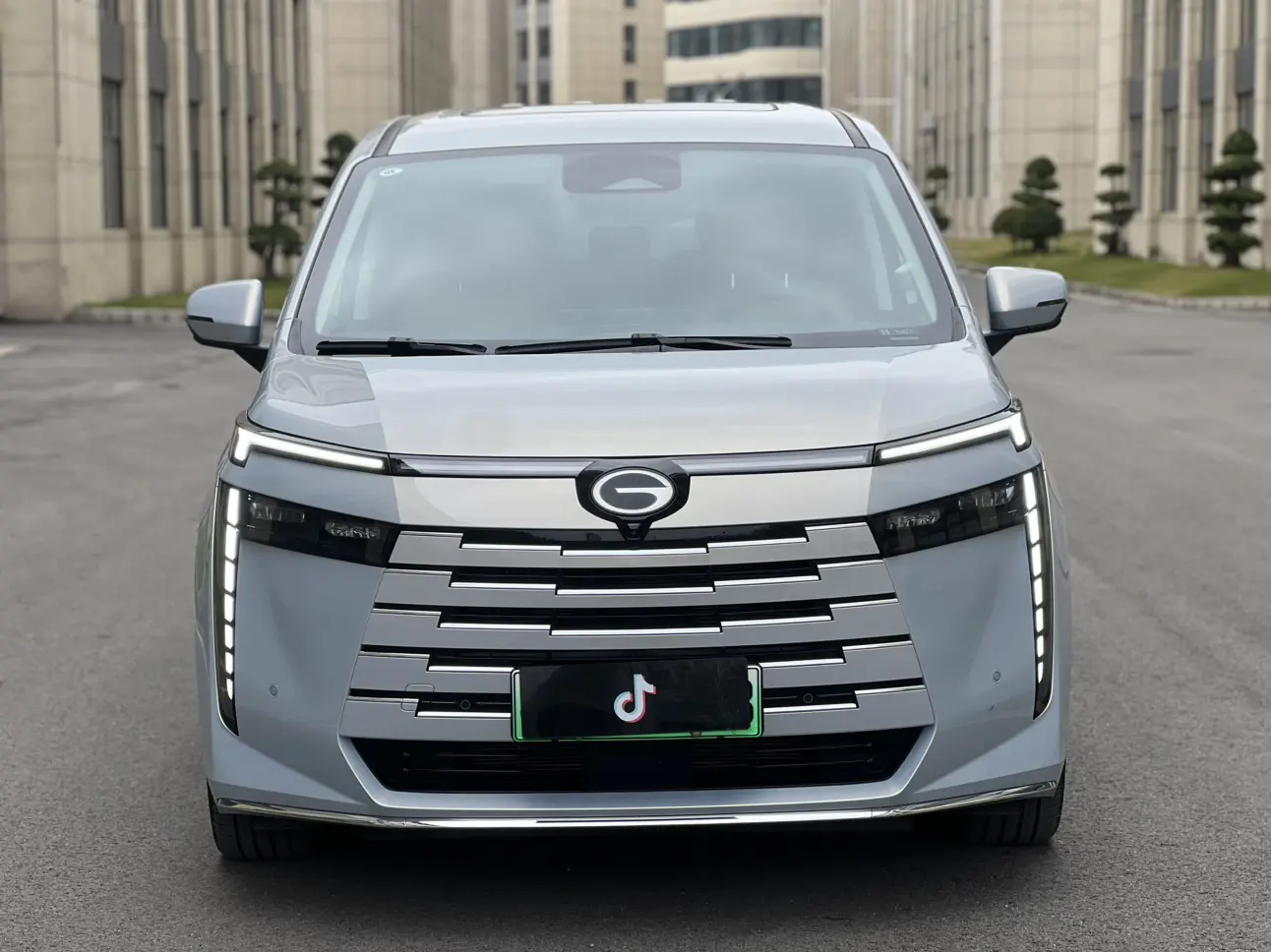GAC Trumpchi E8 PHEV  из Китая