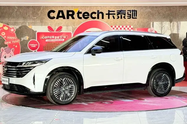 Nissan Explore the land  из Китая