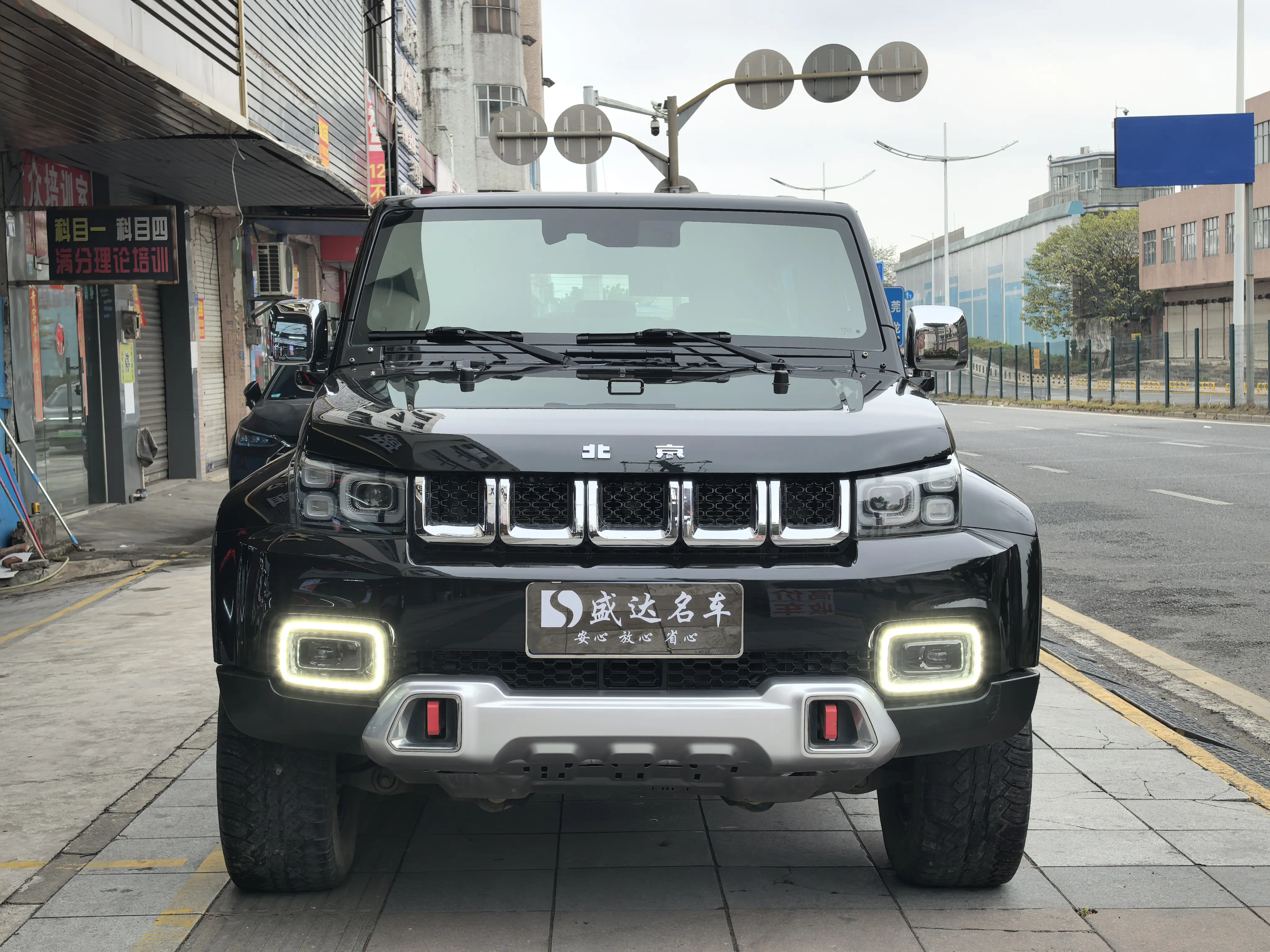 BAIC Beijing Off-road BJ40  из Китая