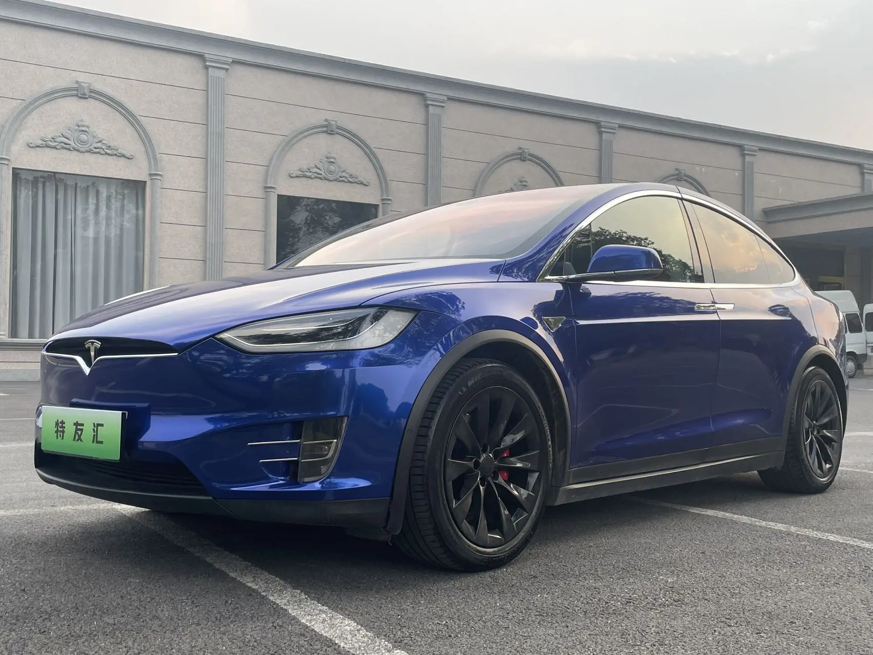 Tesla Model X  из Китая
