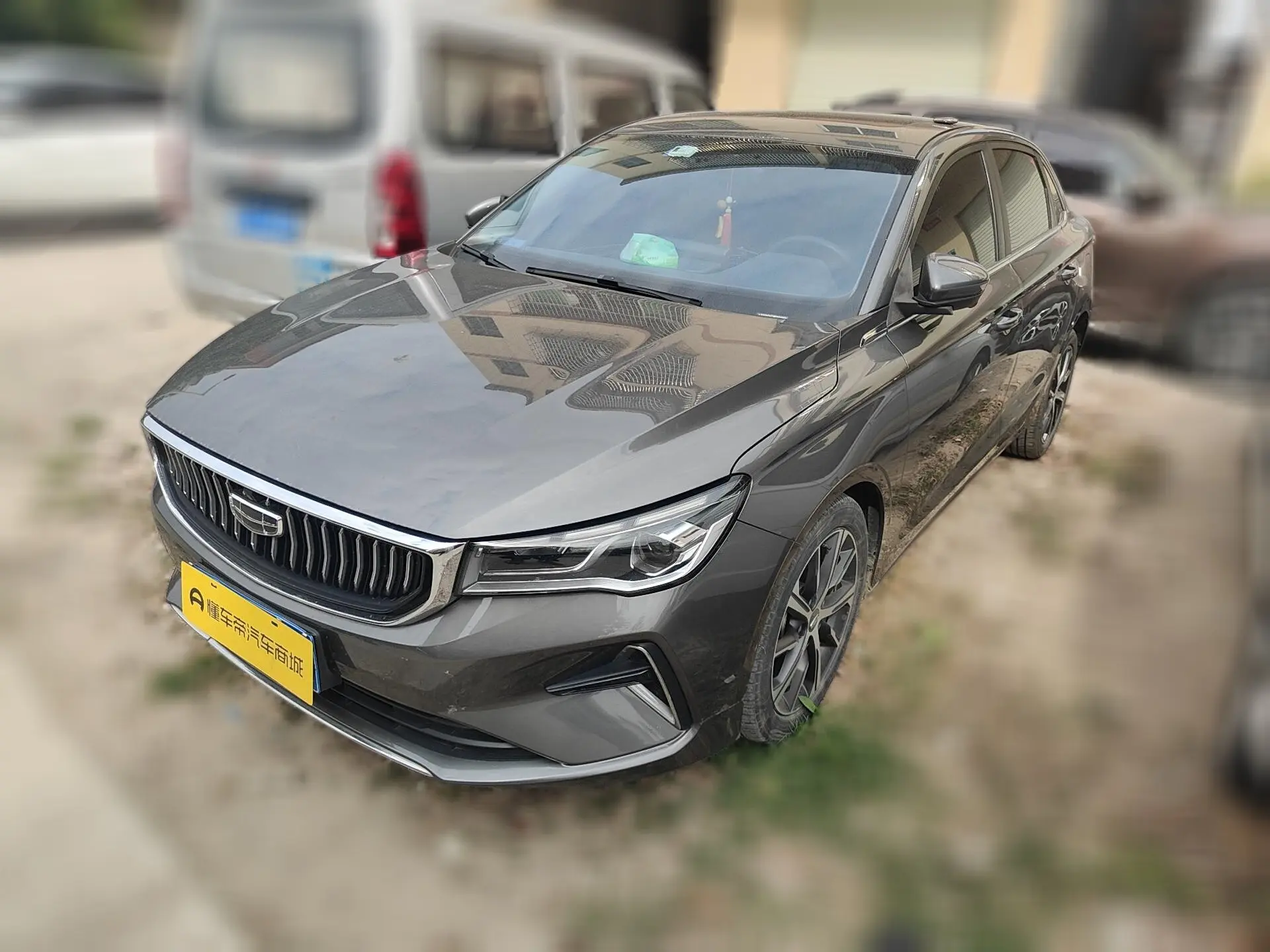 Geely Emgrand  из Китая