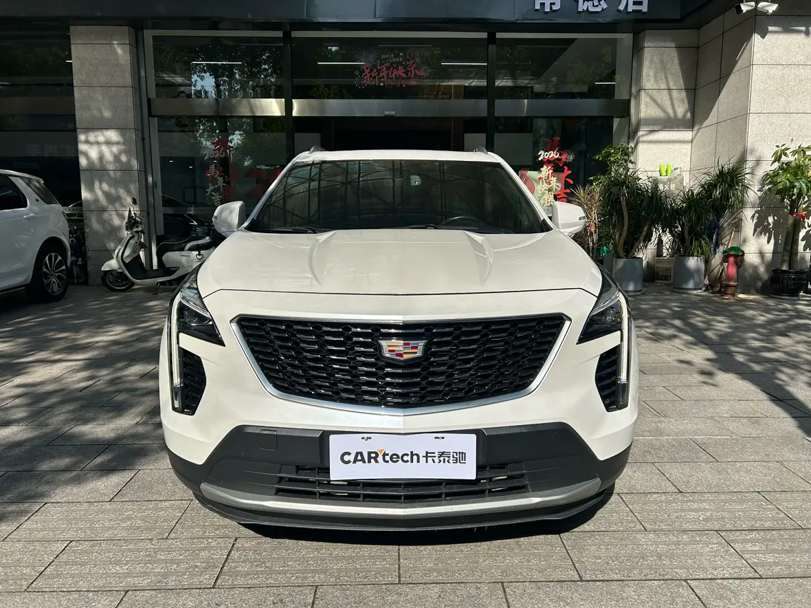 Cadillac XT4  из Китая