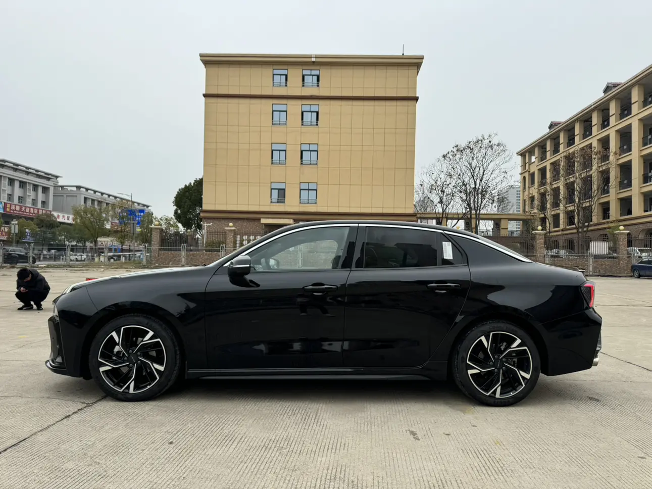 Lynk & Co 03