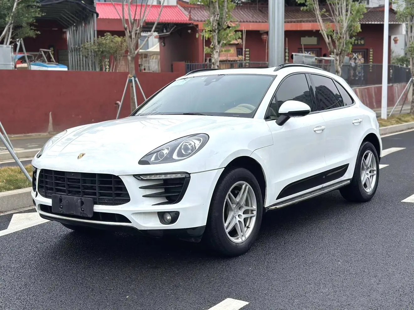 Porsche Macan  из Китая