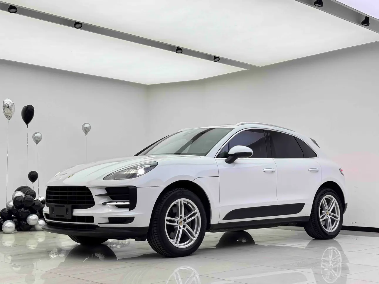 Porsche Macan  из Китая