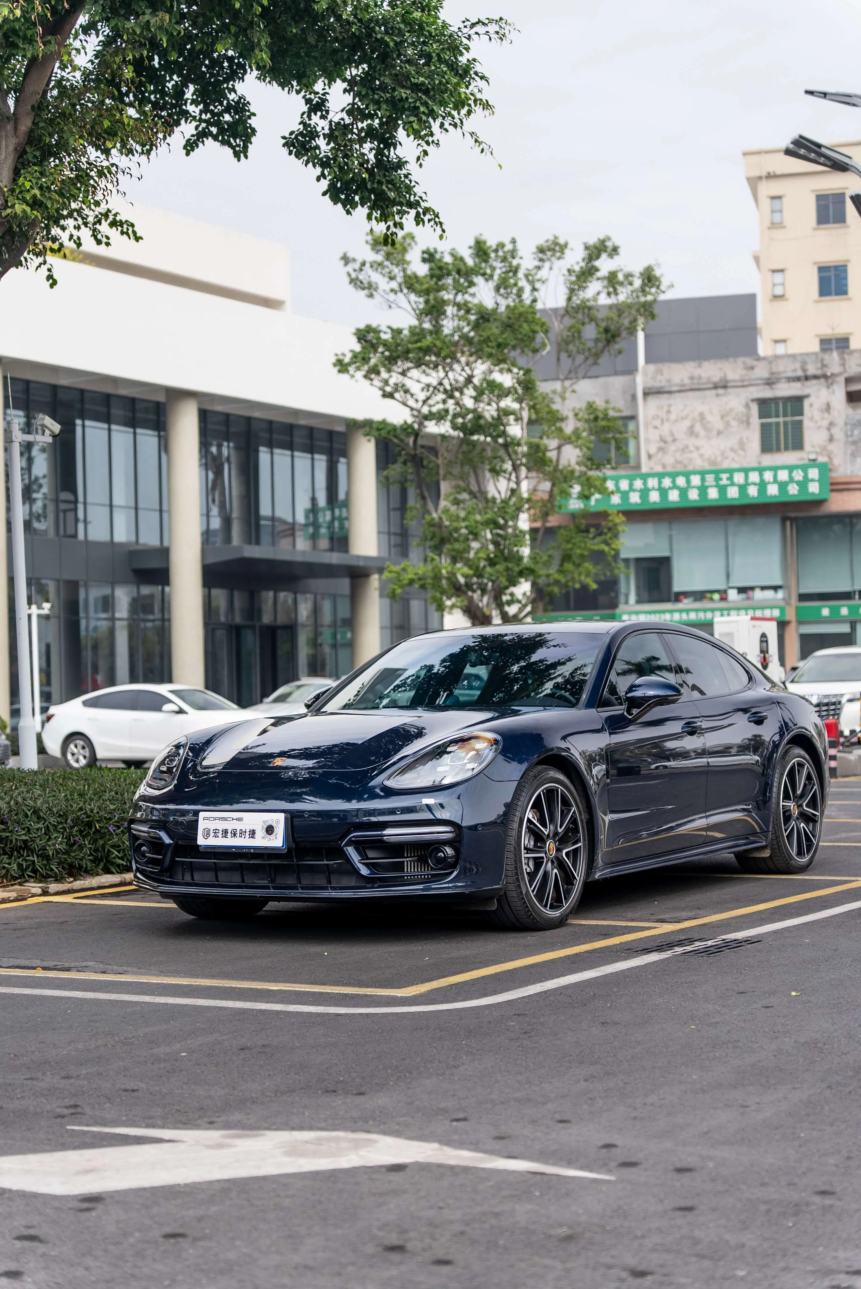 Porsche Panamera  из Китая