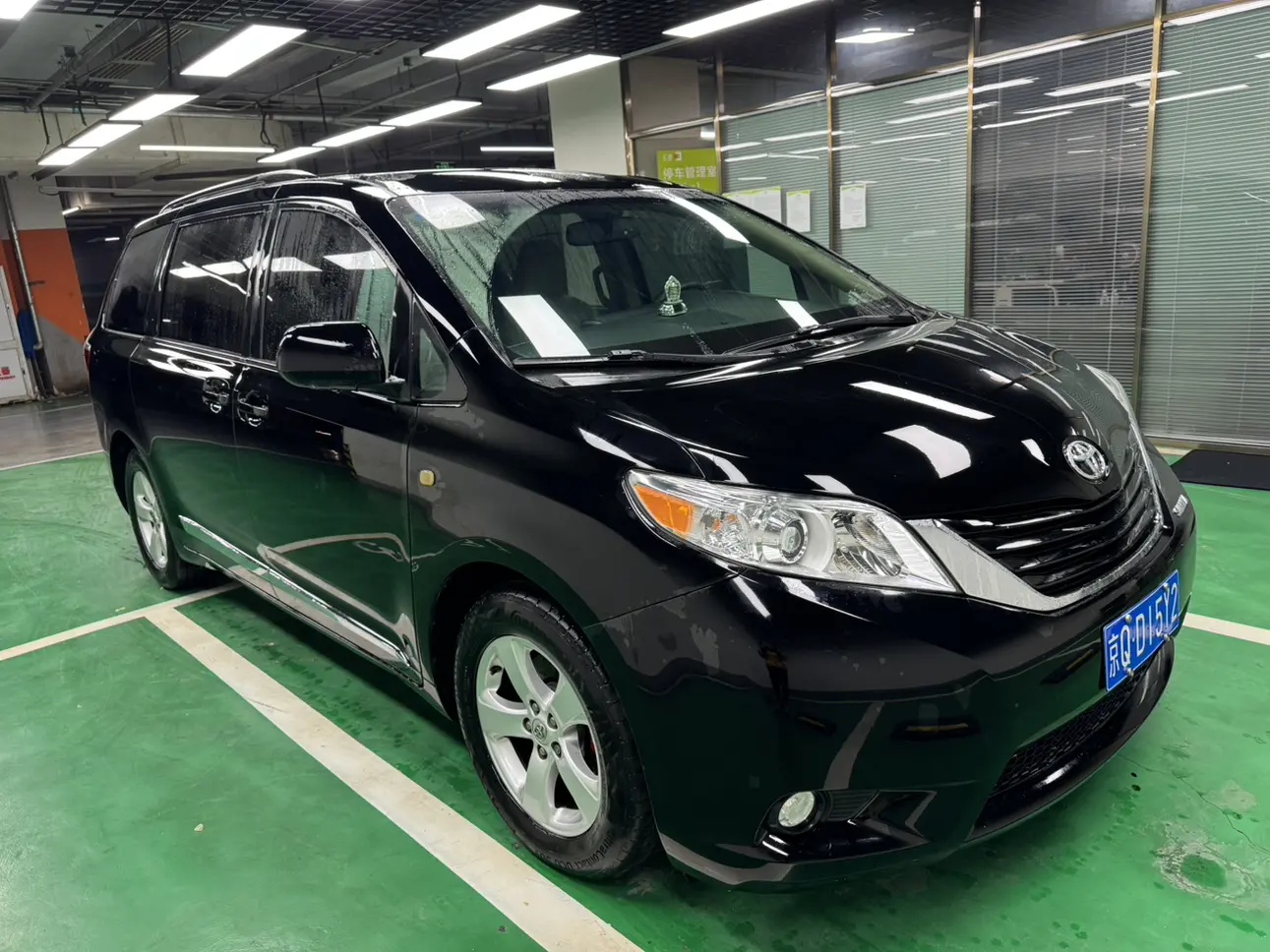 Toyota Sienna  из Китая