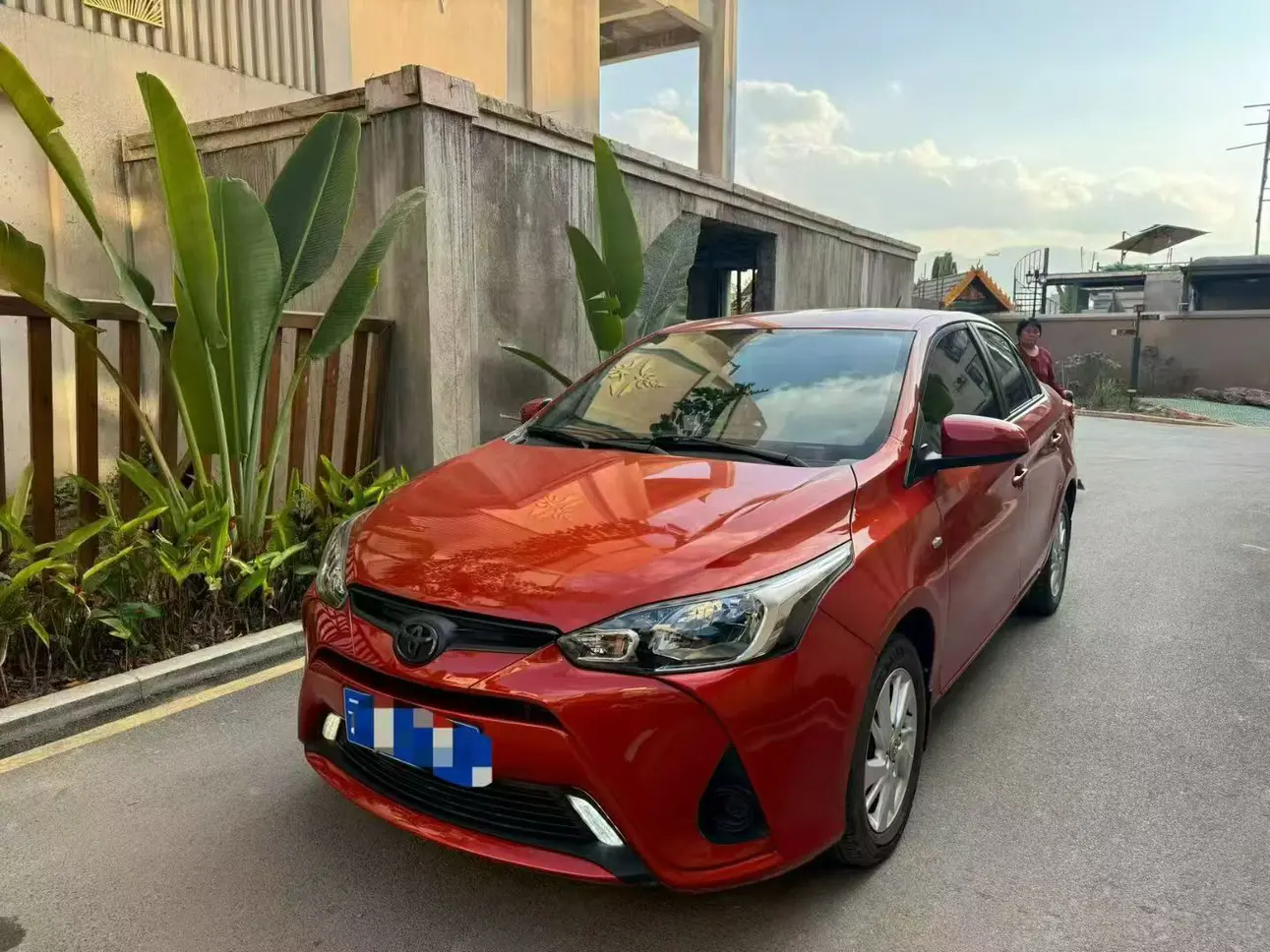 Toyota YARiS L Enjoy  из Китая