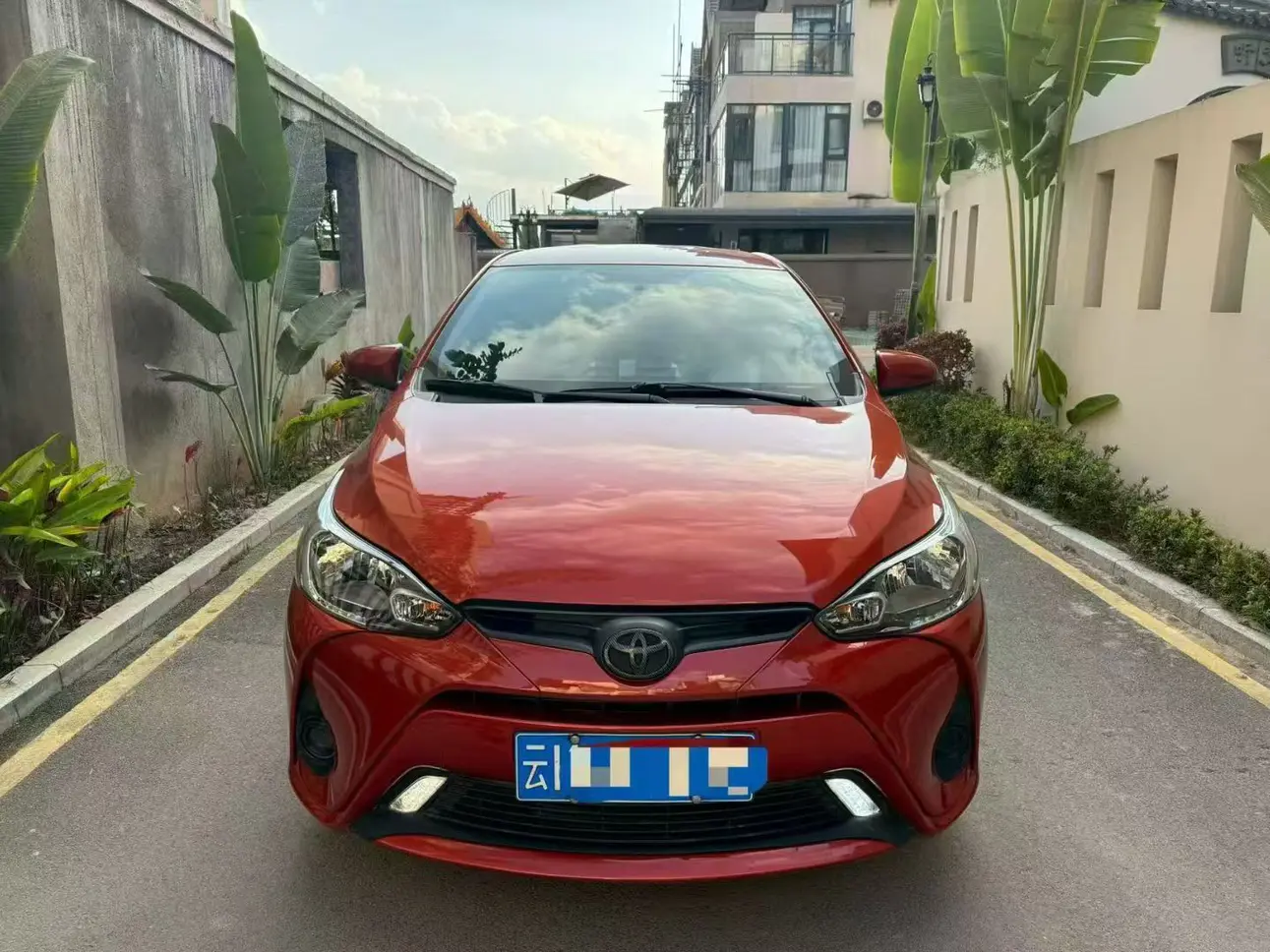 Toyota YARiS L Enjoy  из Китая