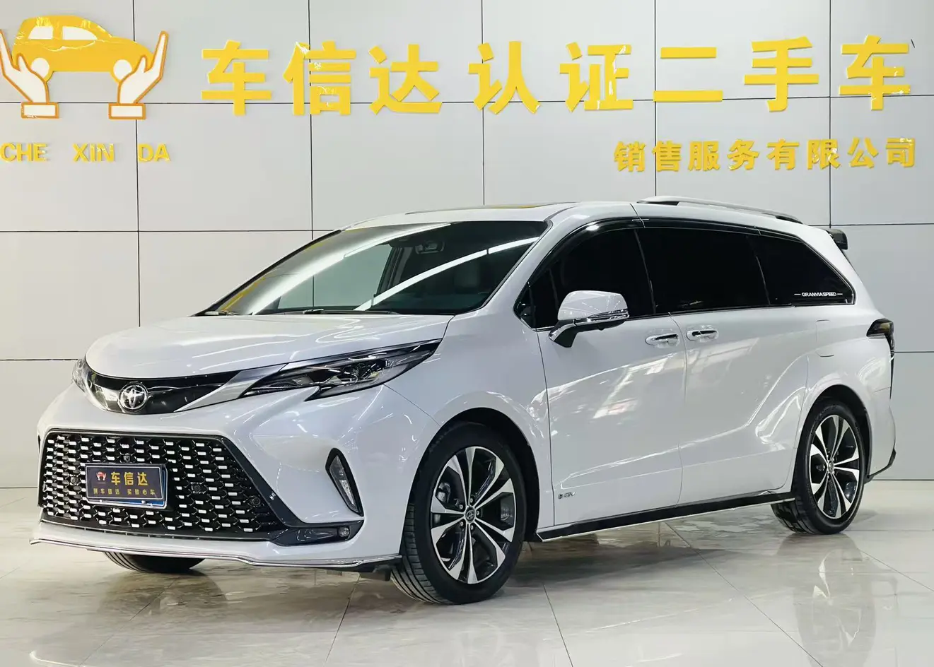 Toyota Granvia  из Китая