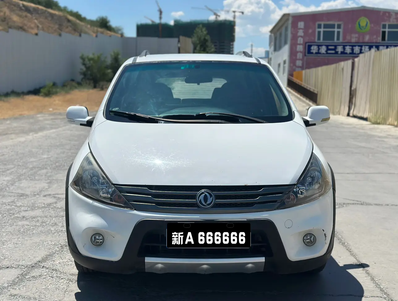 Forthing Jingyi  из Китая