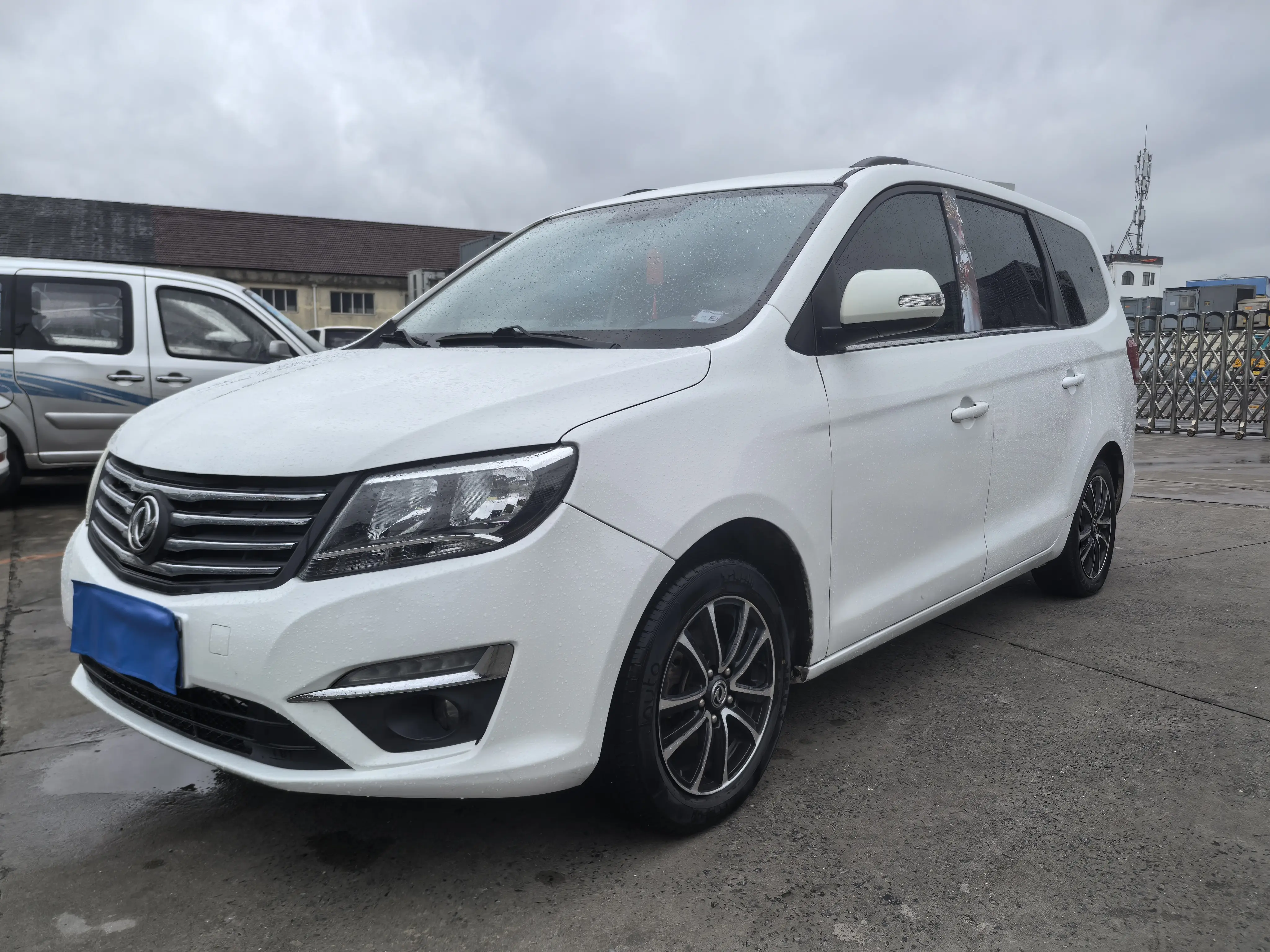 Forthing Fengxing S500  из Китая