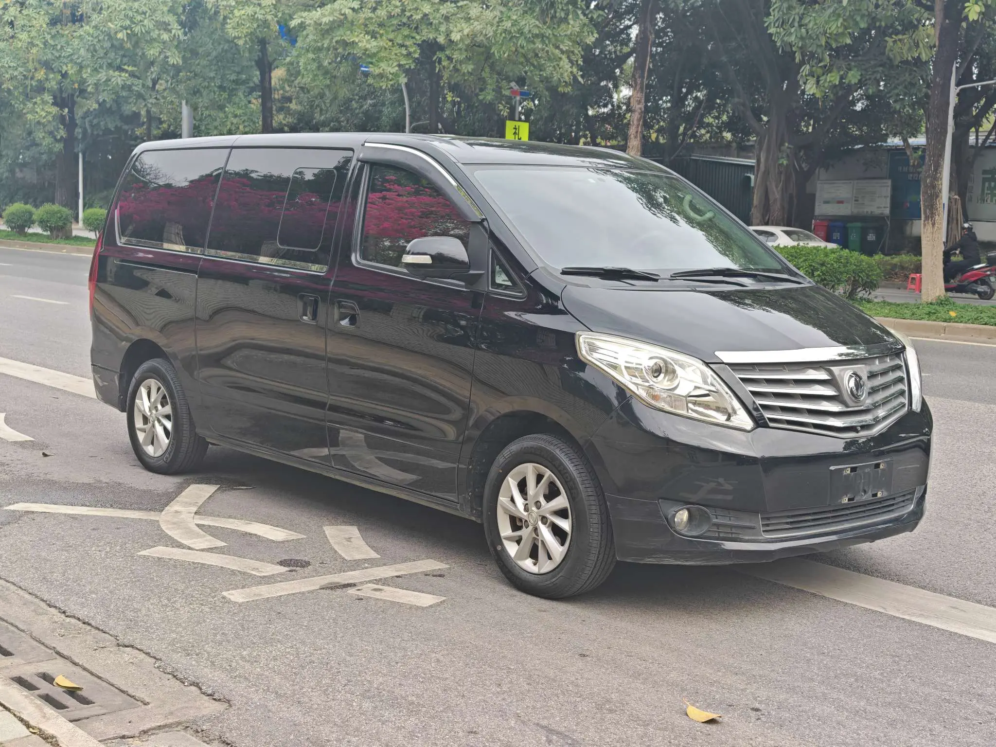 Forthing Lingzhi PLUS  из Китая