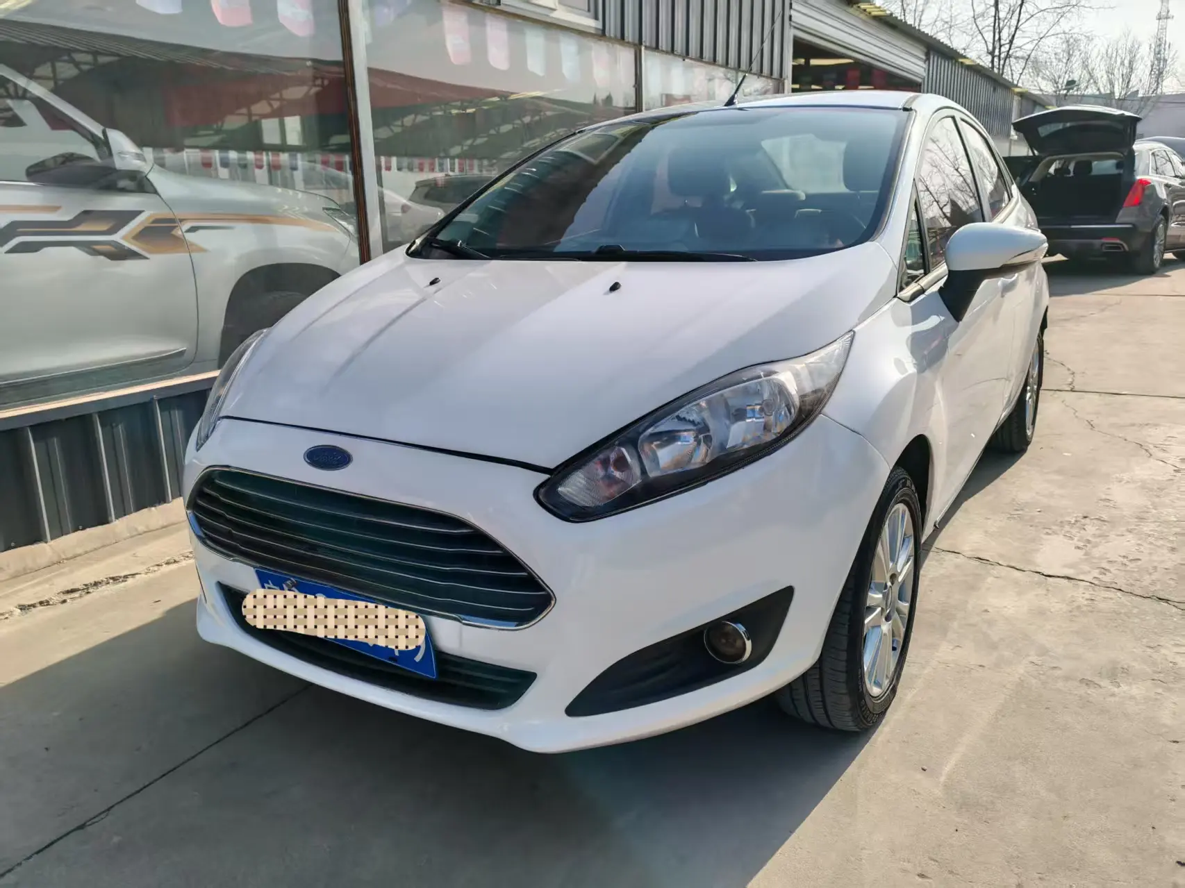 Ford Carnival  из Китая