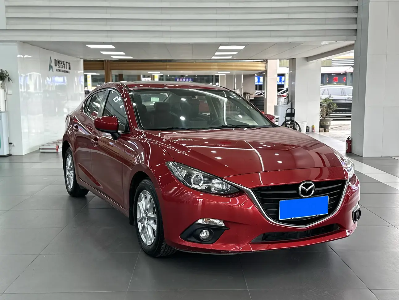 Mazda Axela (Mazda3)  из Китая