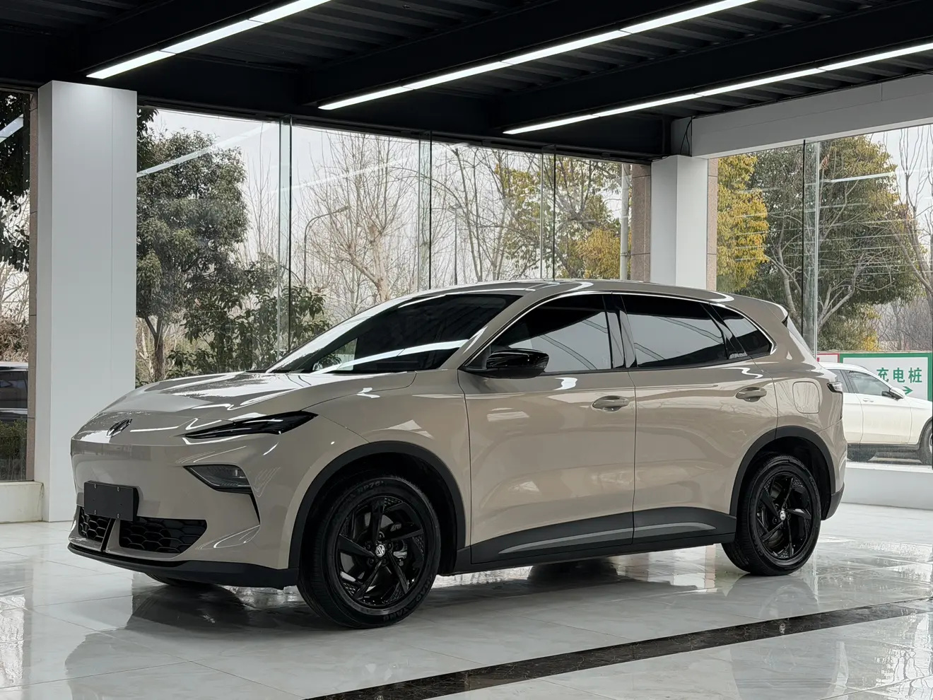 MG ES5  из Китая