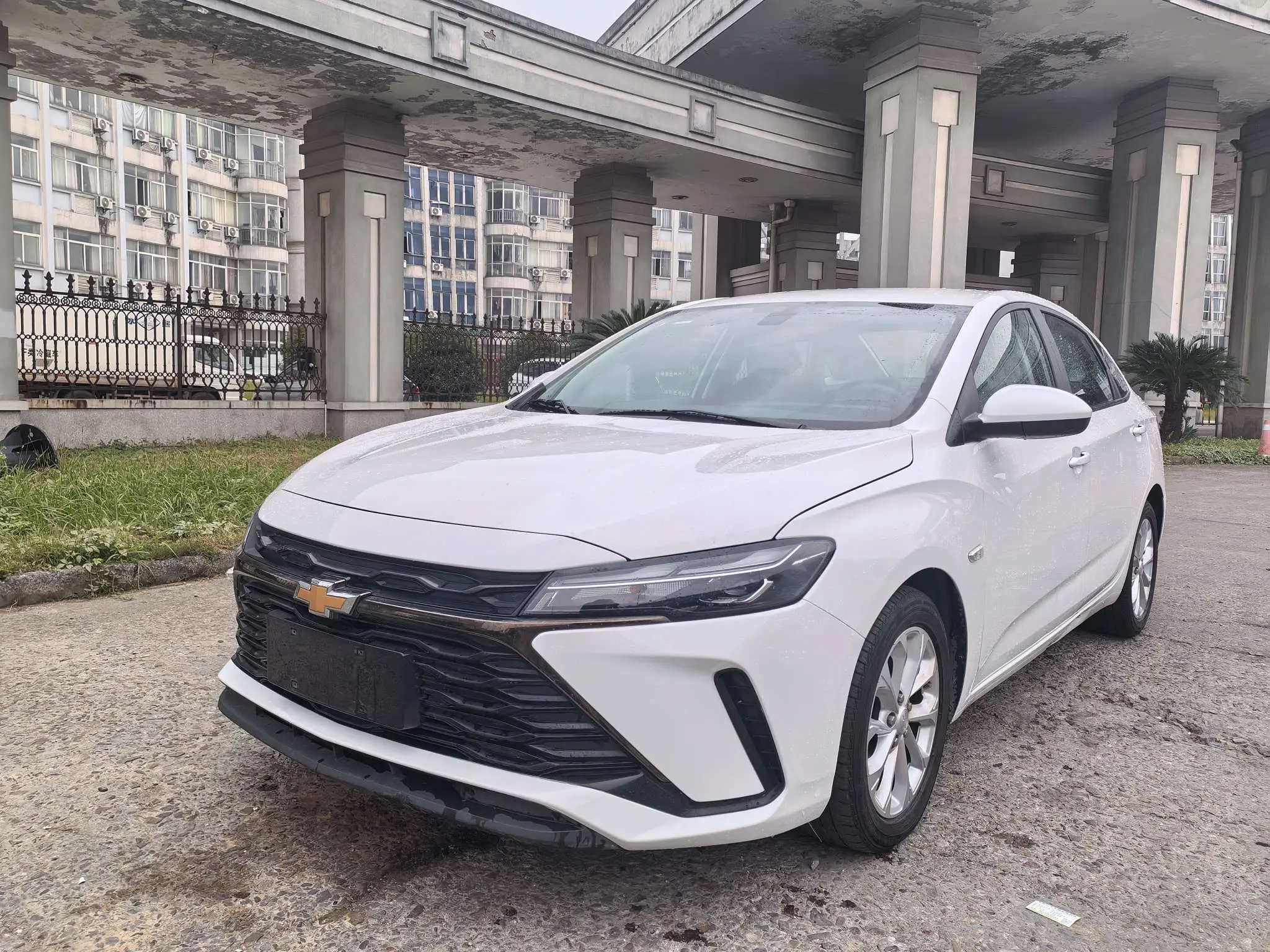 Chevrolet Monza (Cruze)  из Китая