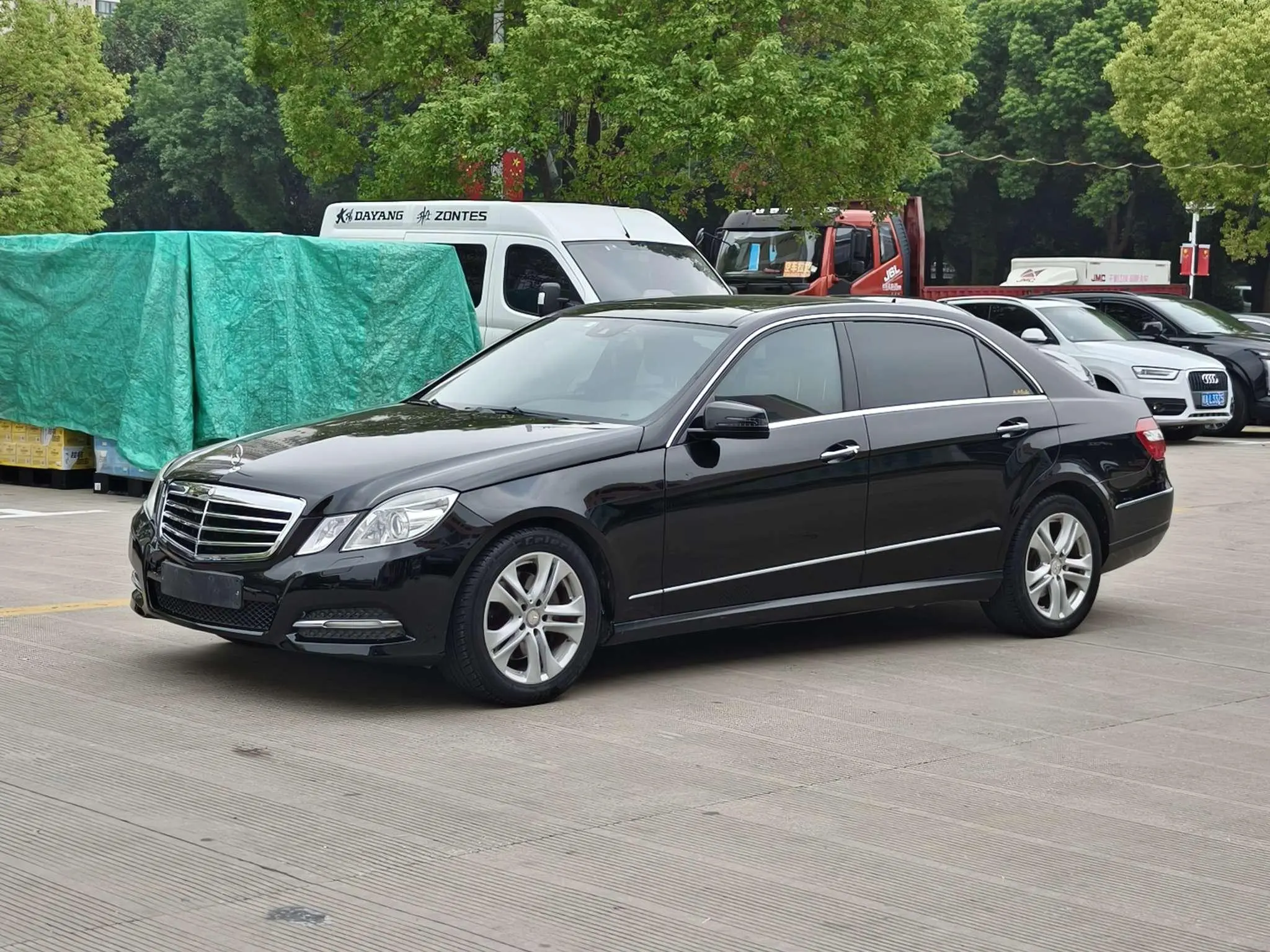 Mercedes-Benz E-Class  из Китая