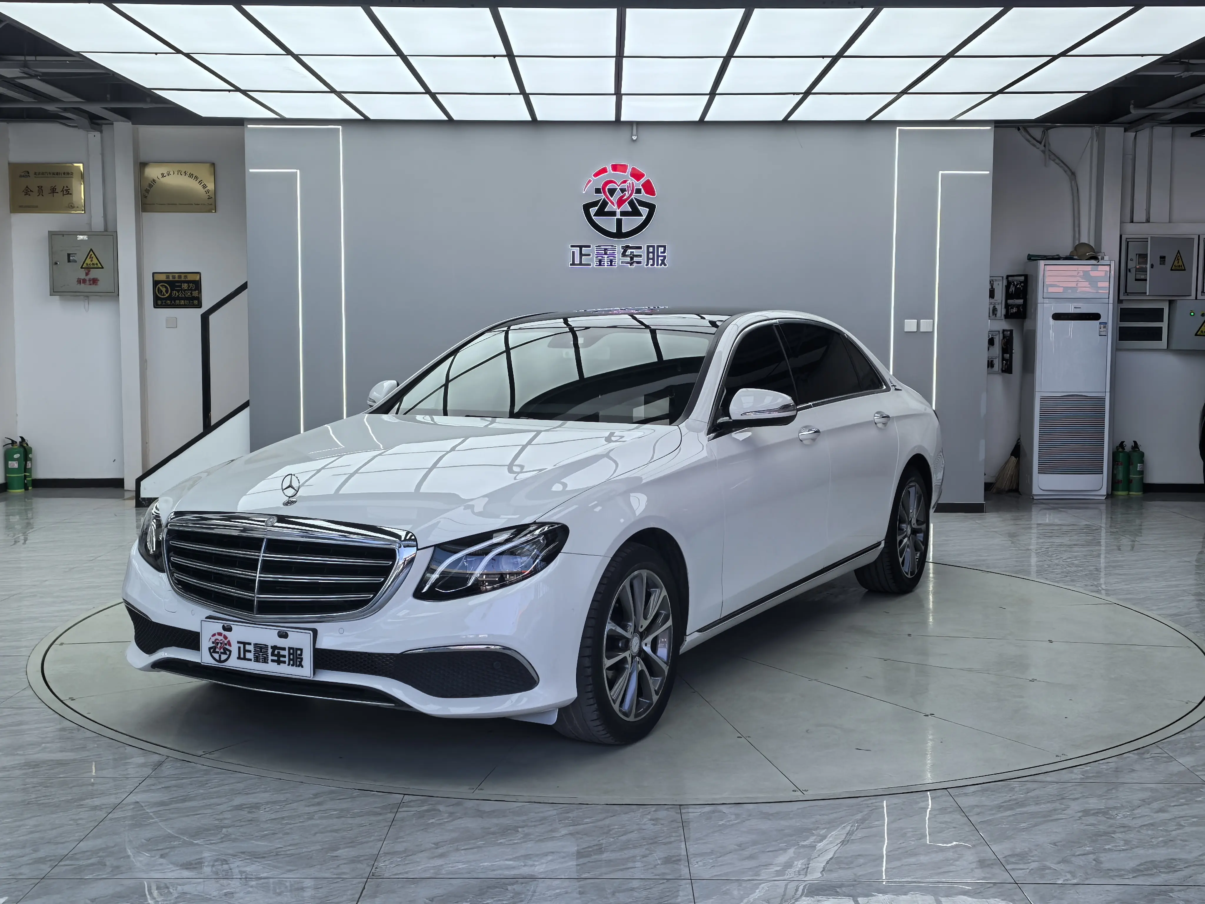 Mercedes-Benz E-Class  из Китая