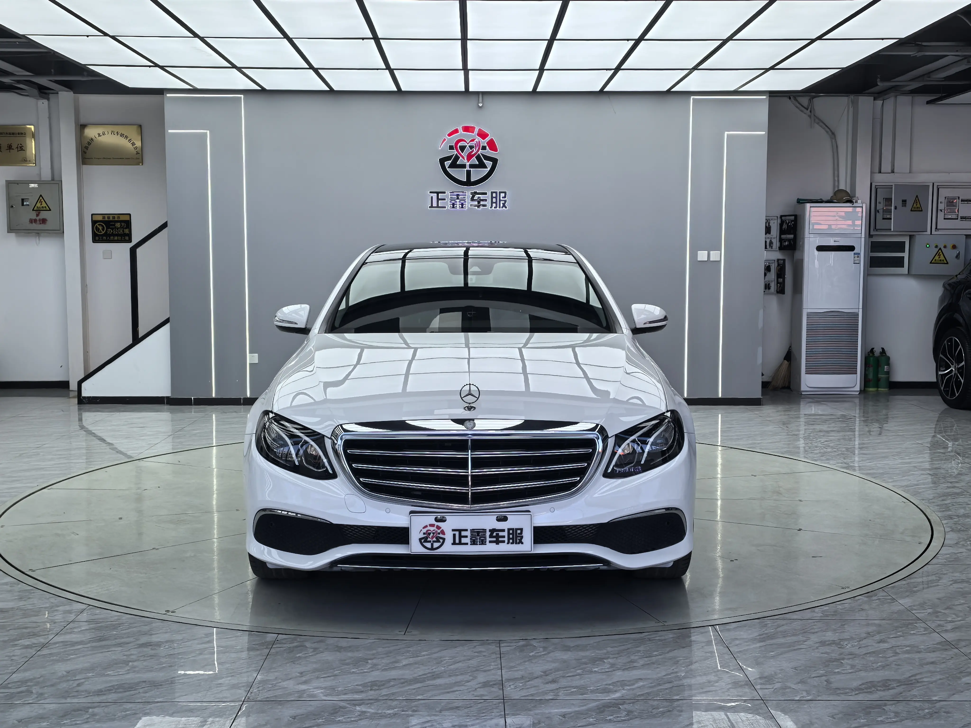 Mercedes-Benz E-Class  из Китая