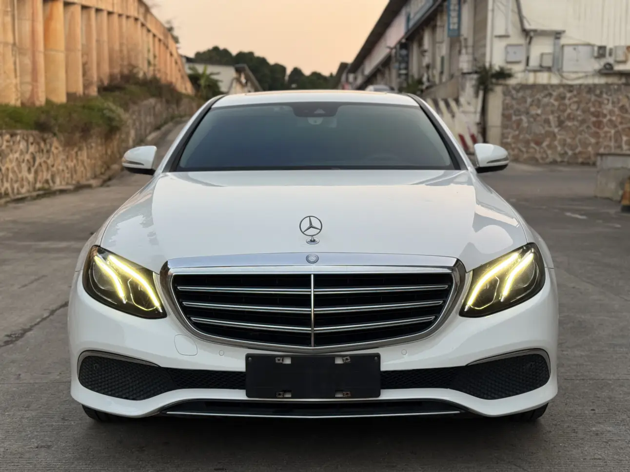 Mercedes-Benz E-Class  из Китая