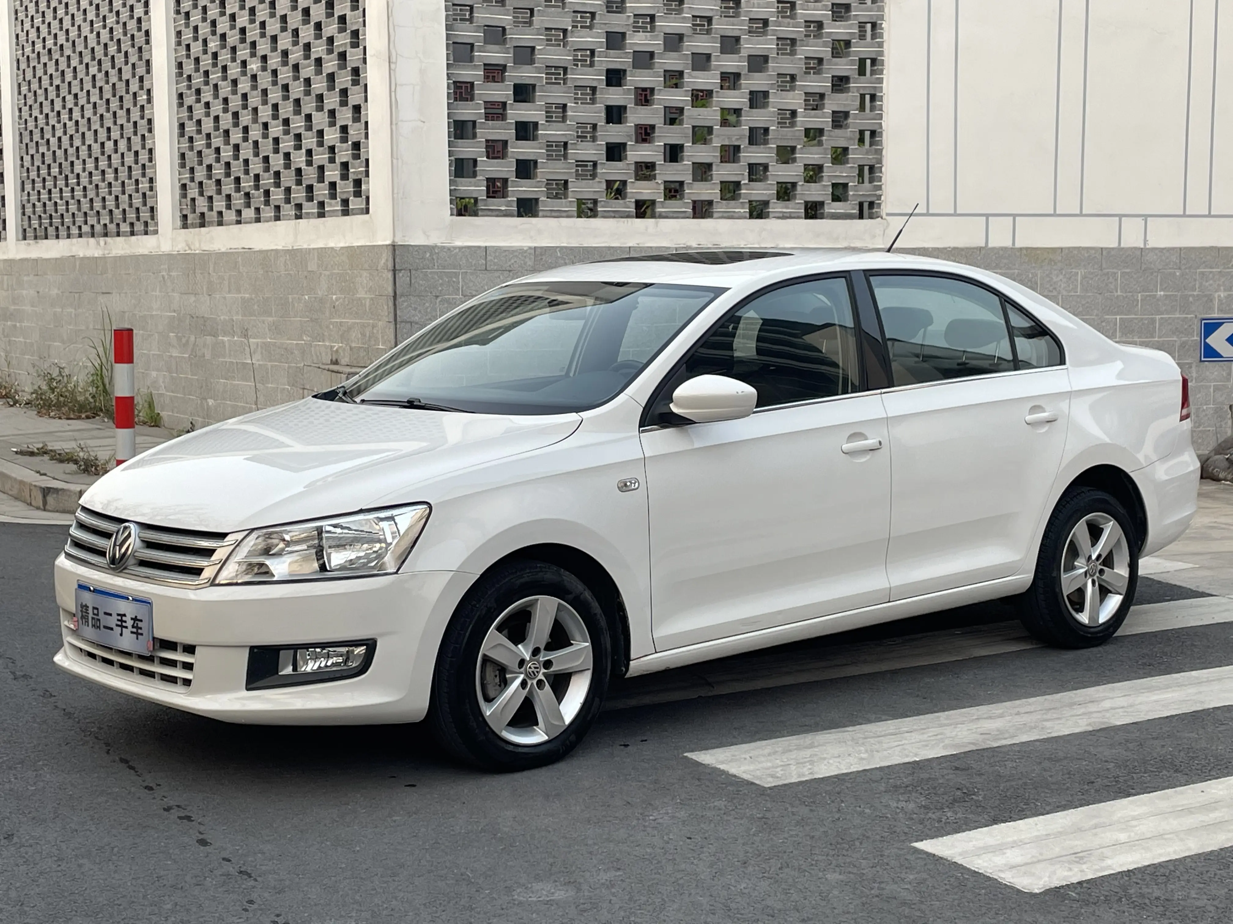 Volkswagen Santana  из Китая