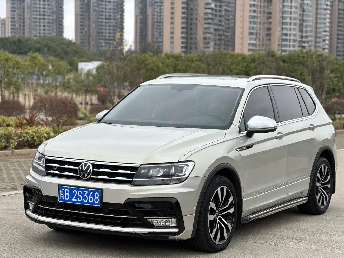 Volkswagen Tiguan L  из Китая