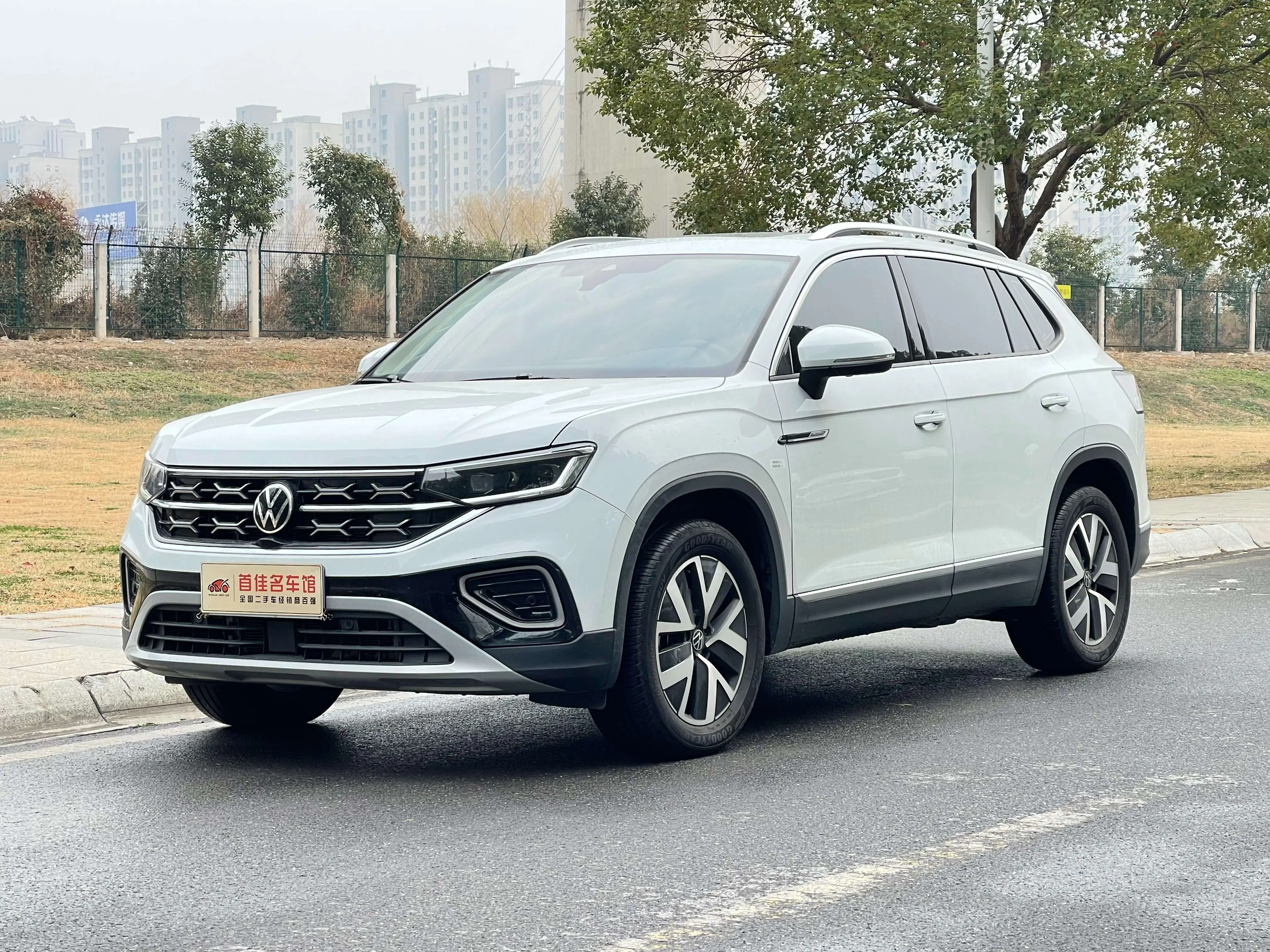 Volkswagen Tayron  из Китая