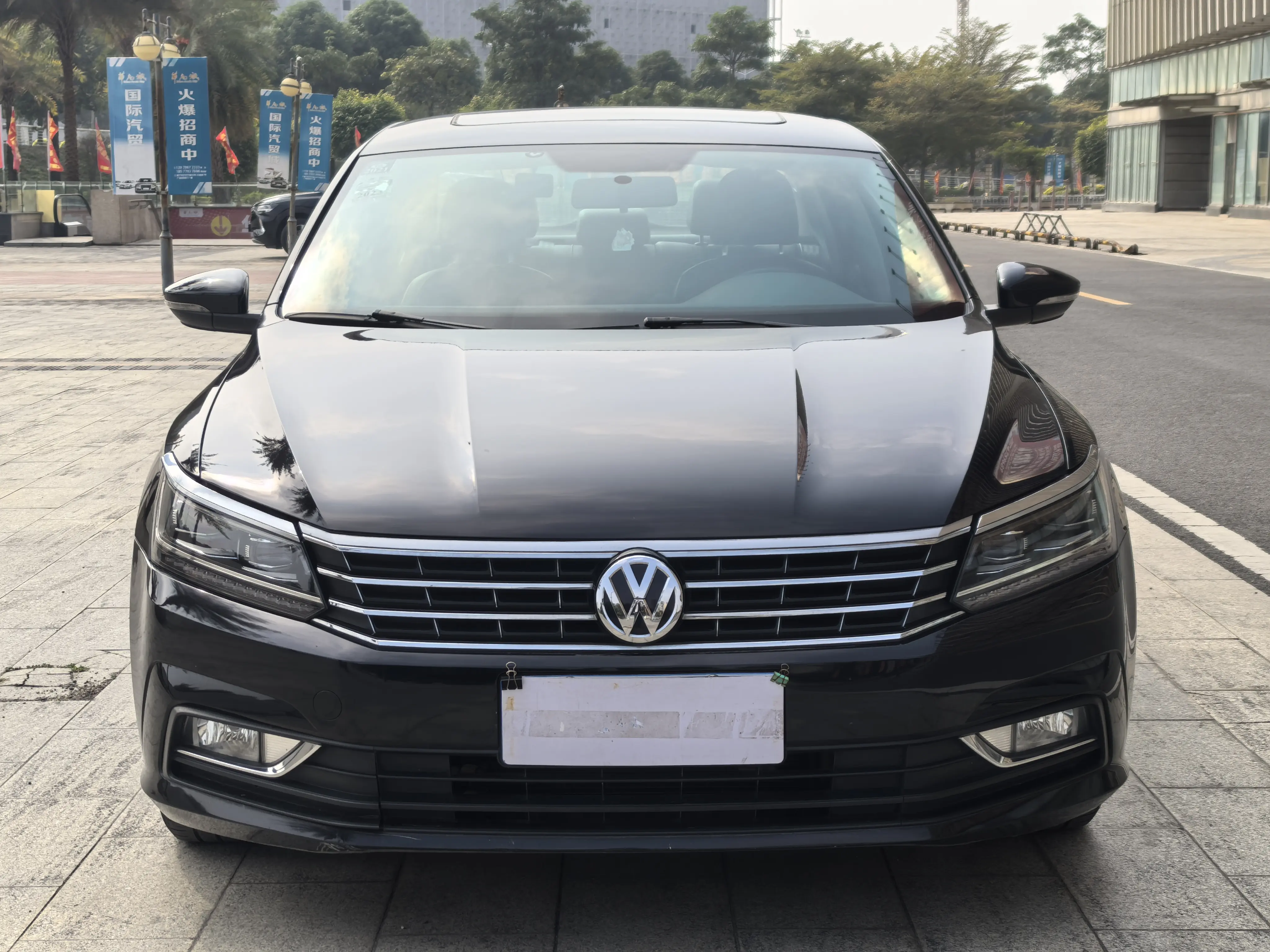 Volkswagen Passat  из Китая