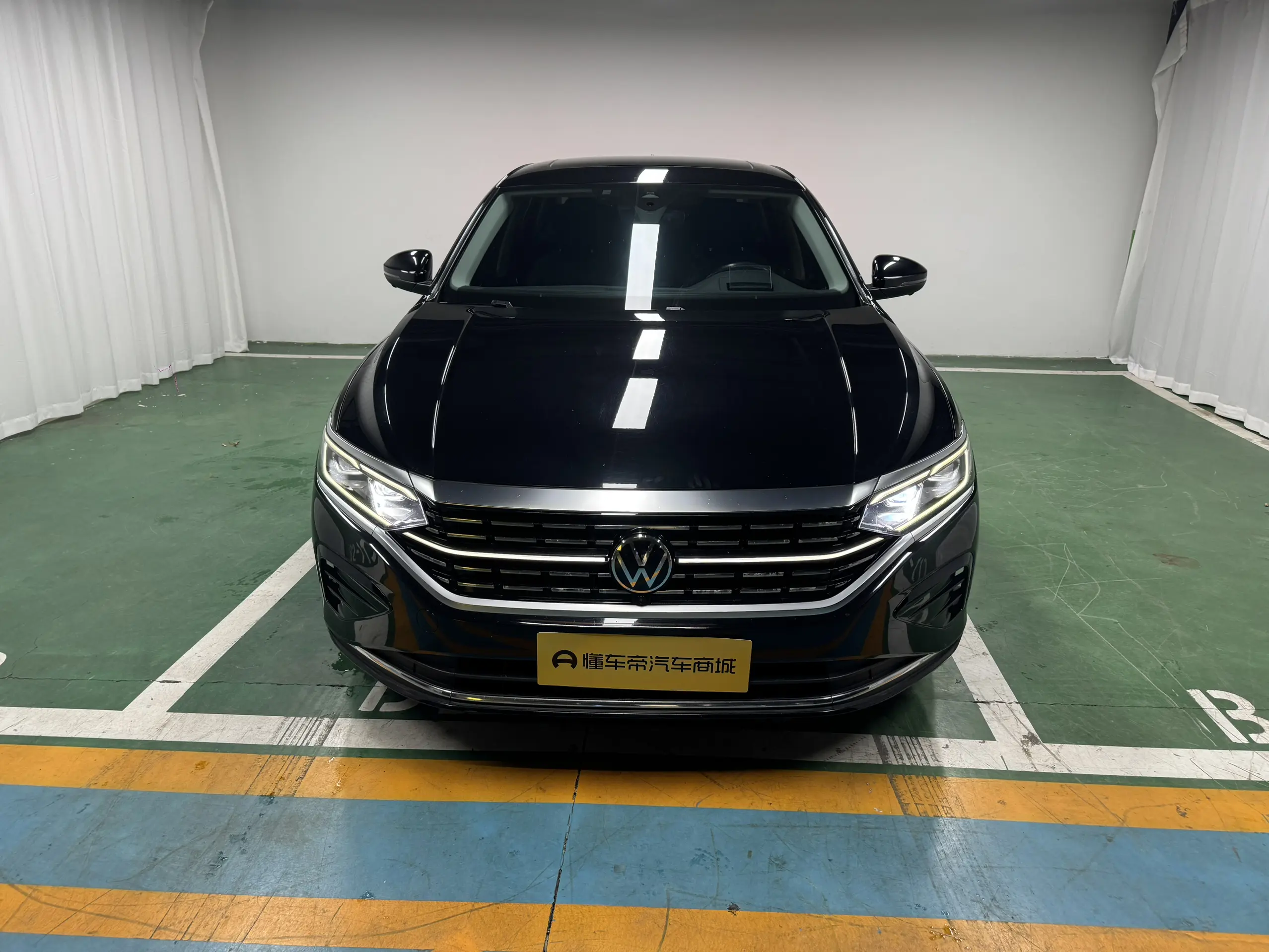 Volkswagen Passat  из Китая