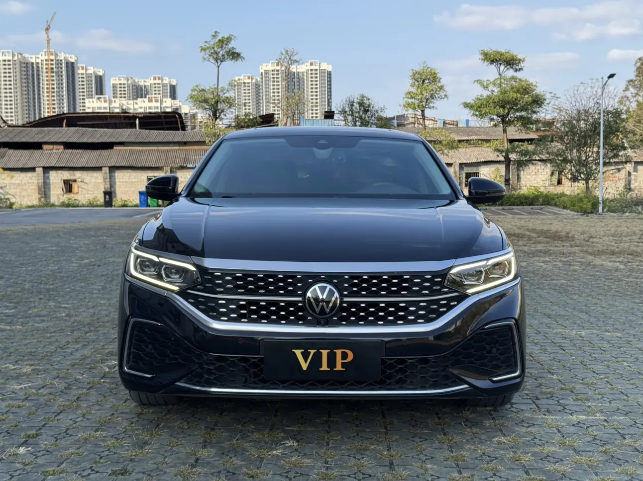 Volkswagen Passat  из Китая