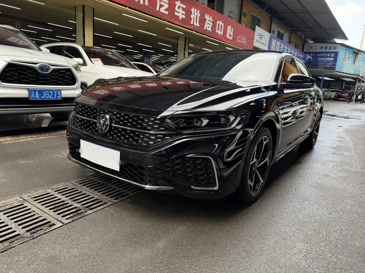 Volkswagen Passat  из Китая