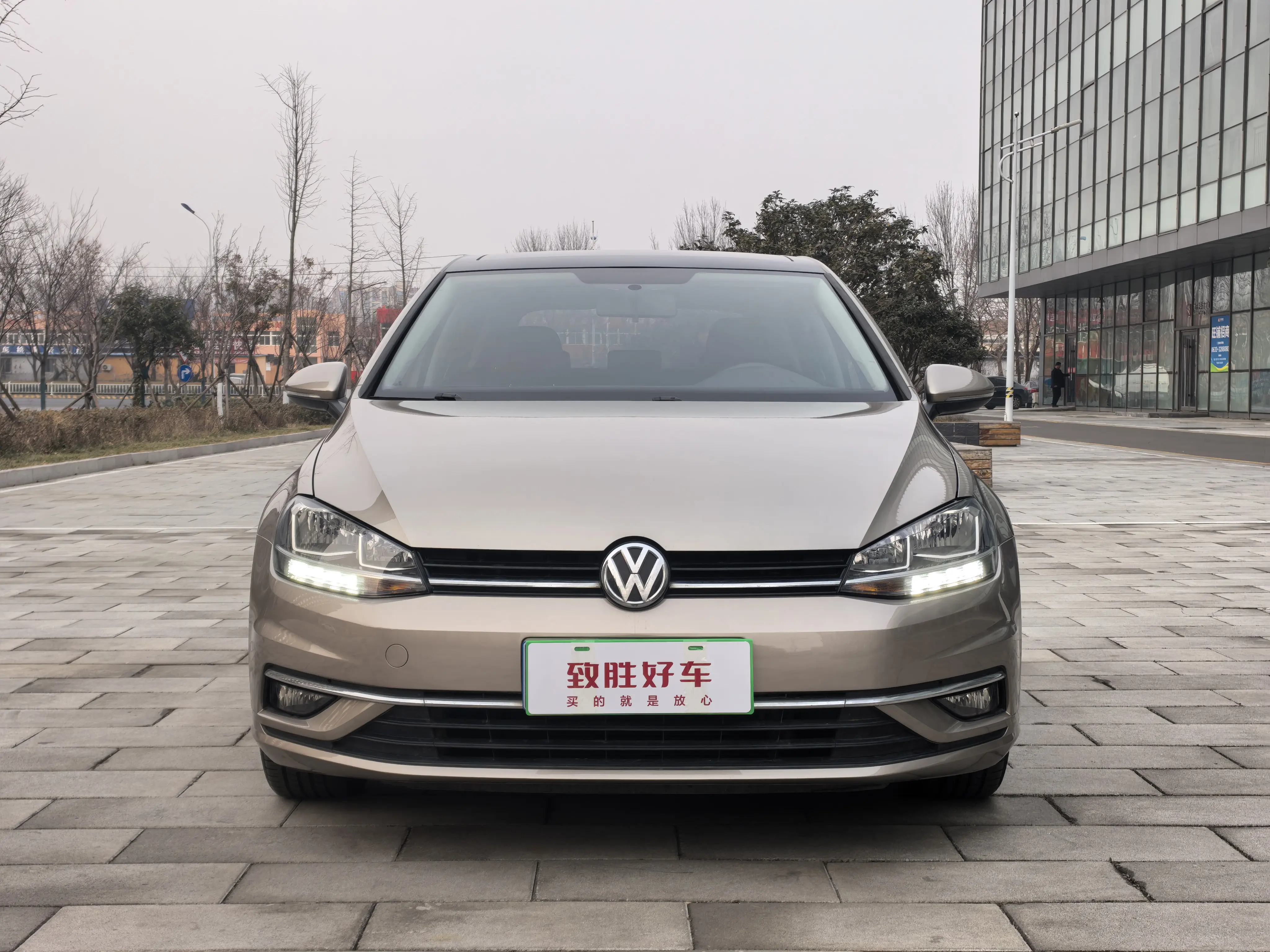 Volkswagen Golf  из Китая