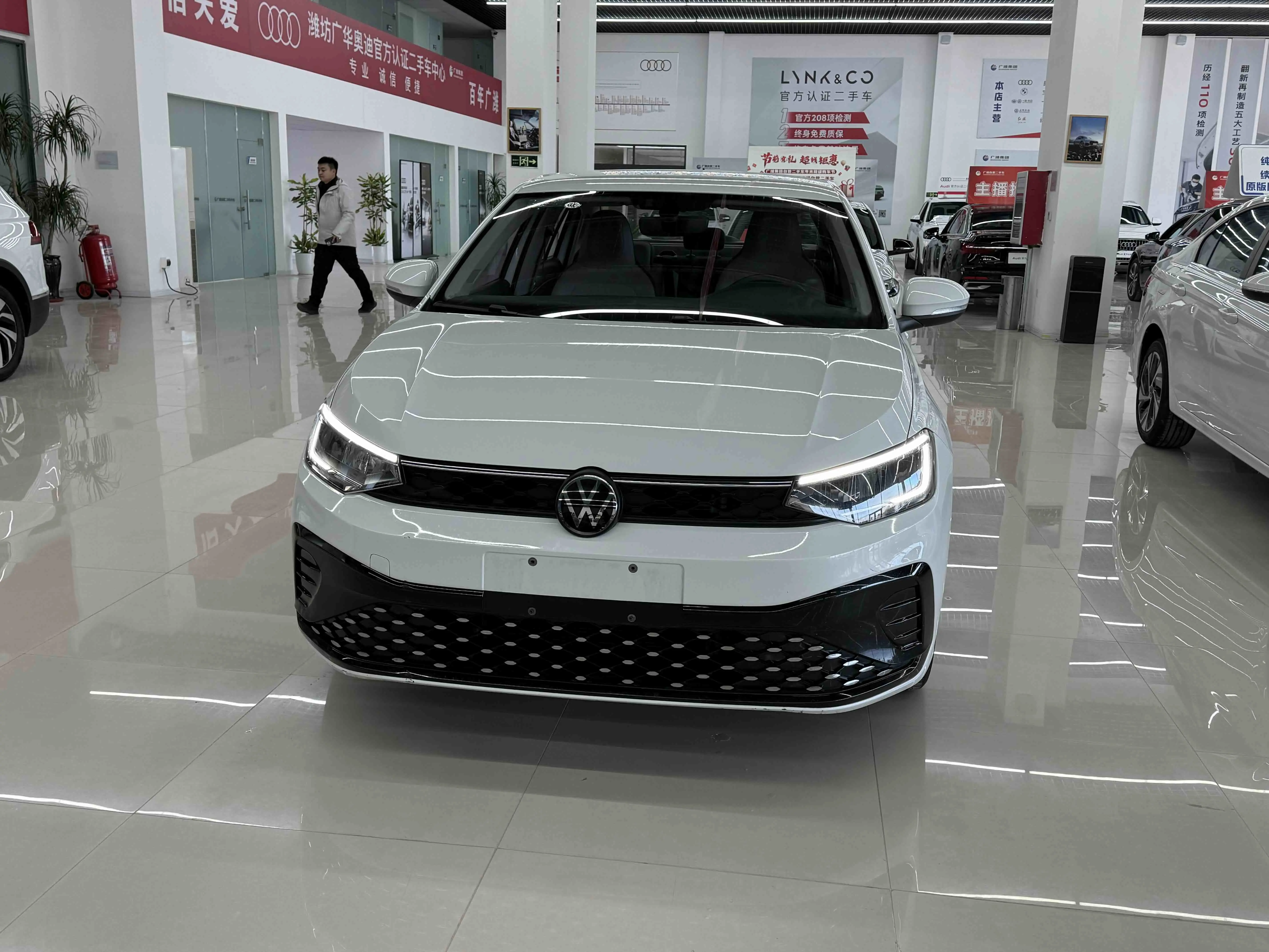 Volkswagen Lavida  из Китая