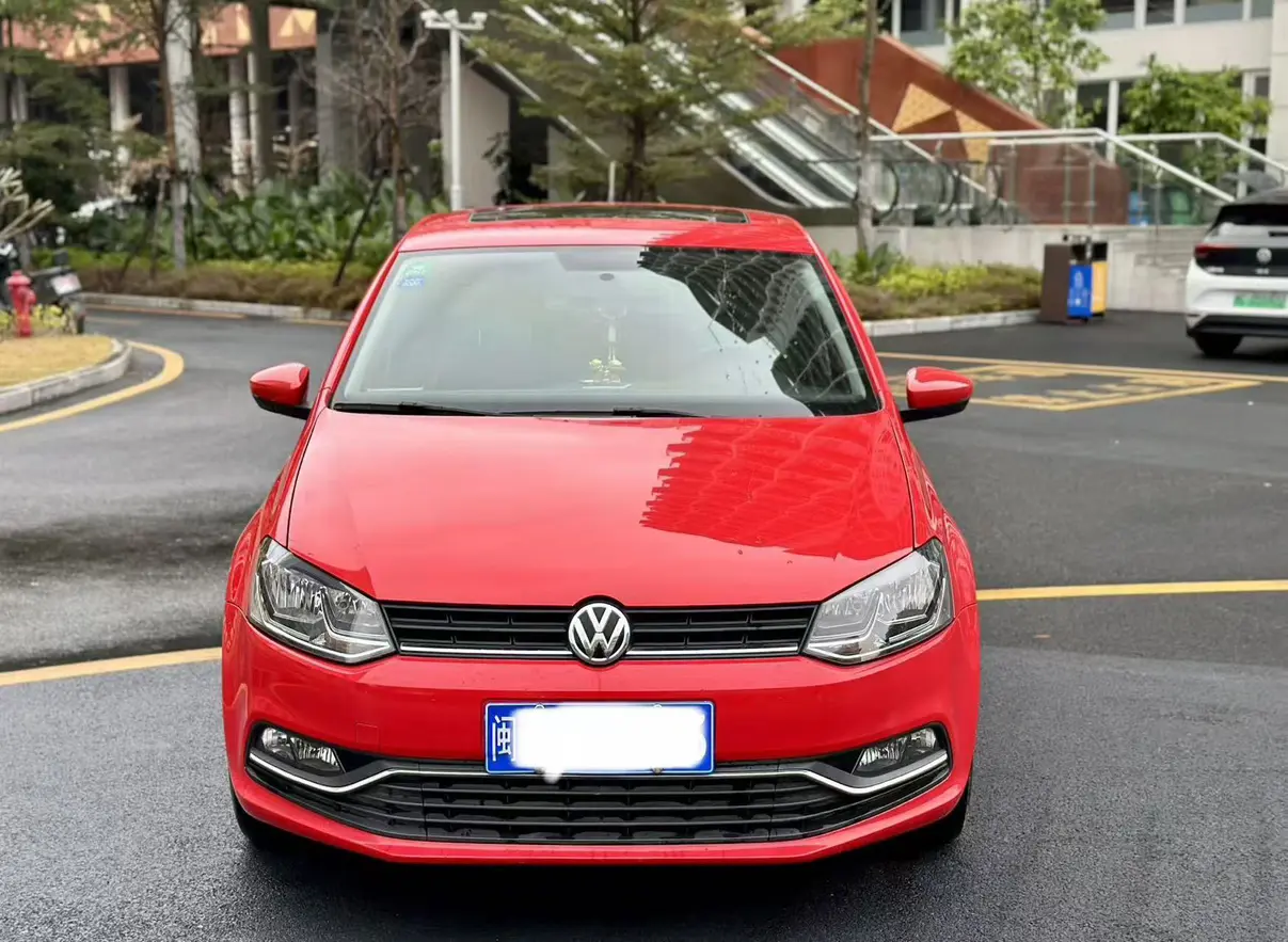 Volkswagen Polo  из Китая