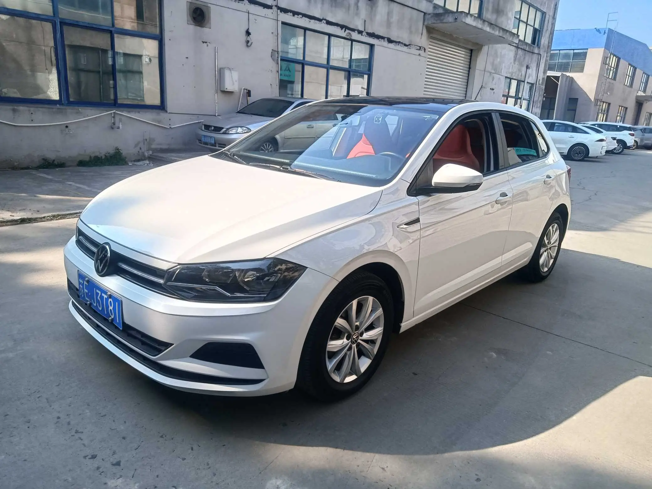 Volkswagen Polo  из Китая