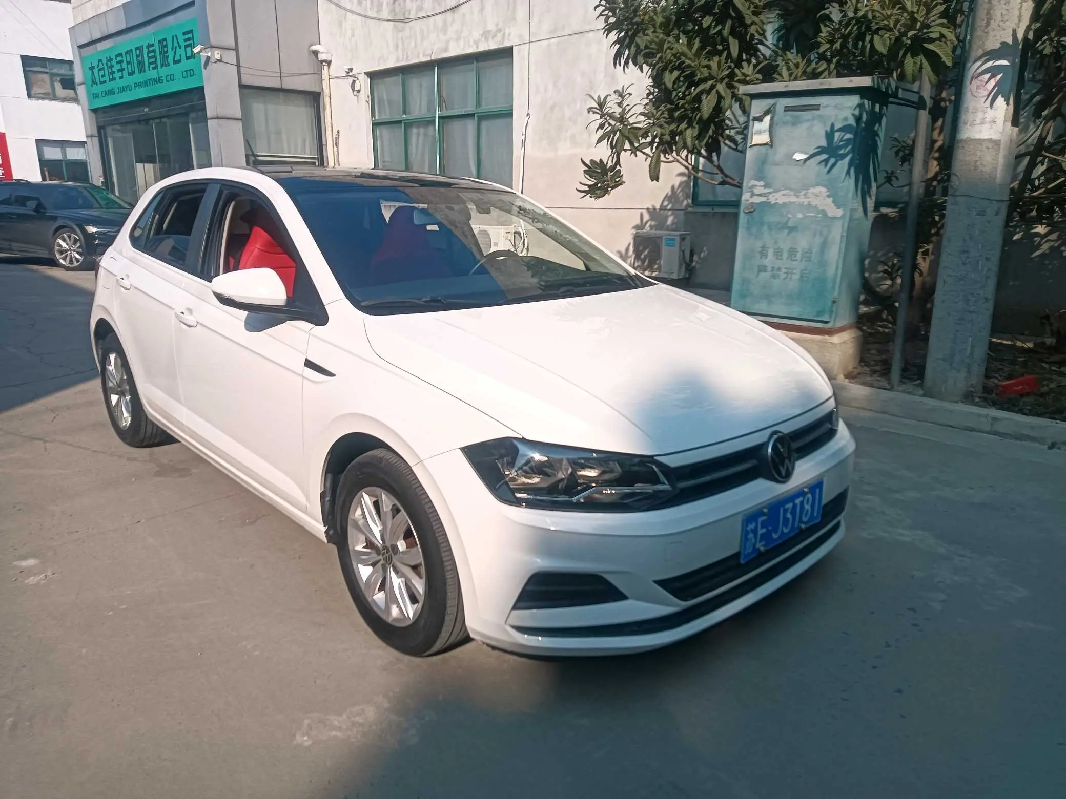 Volkswagen Polo  из Китая
